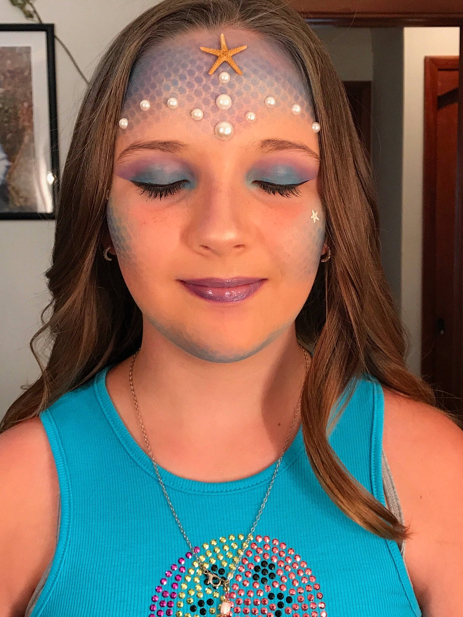 Noel is registered to the contest to win money with this photo: beauty, blond, cheek, chin, eye, eyebrow, eyelash, face, fashion_accessory, forehead, hair, hairstyle, head, jaw, joy, lip, makeover, nose, person, turquoise