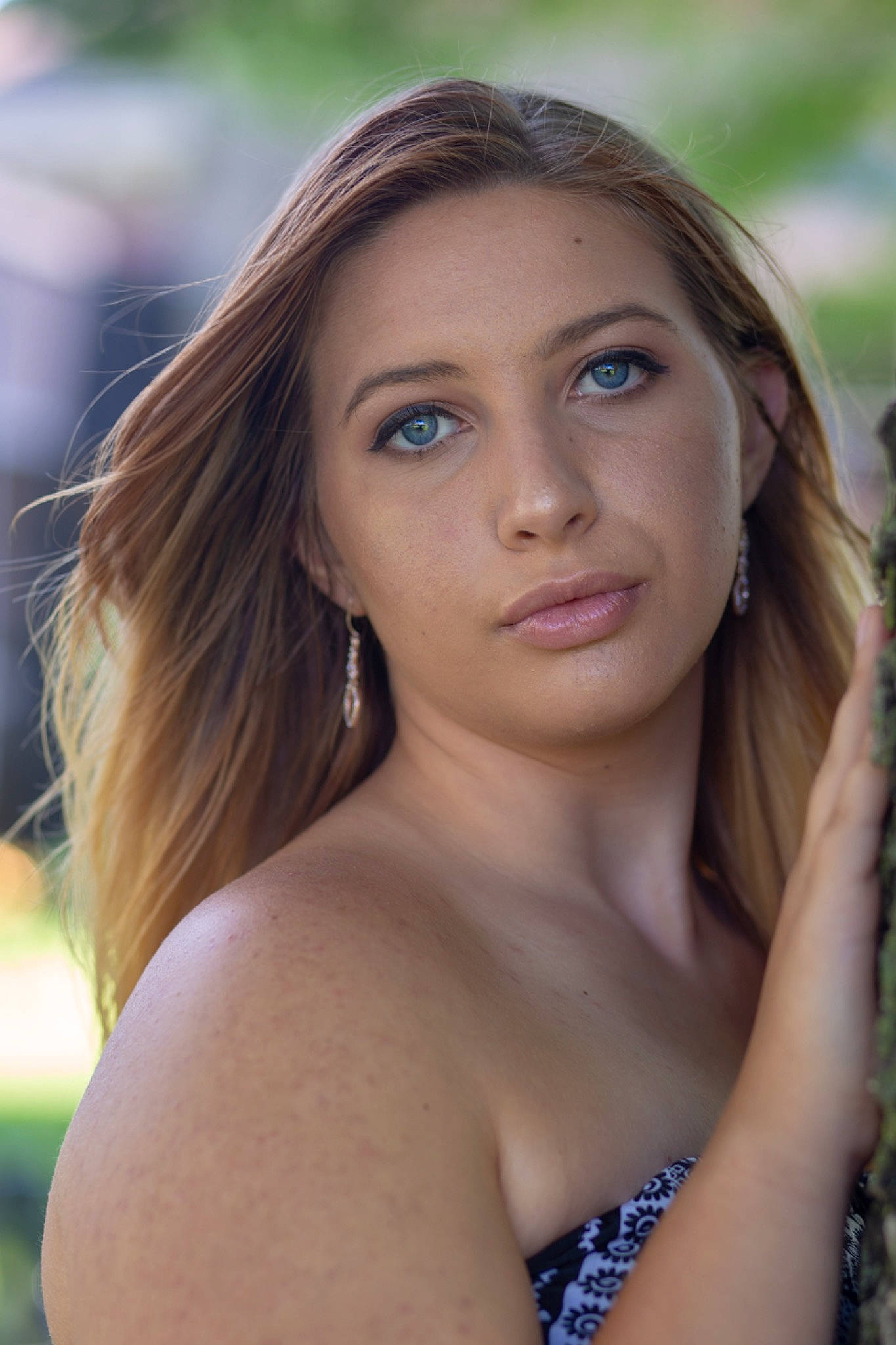 Riley joined the competition — help win amazing prizes! beauty, blond, brown_hair, eye, eyebrow, face, grass, hair, hairstyle, lady, lip, long_hair, model, person, photo_shoot, photography, portrait, portrait_photography, skin, smile