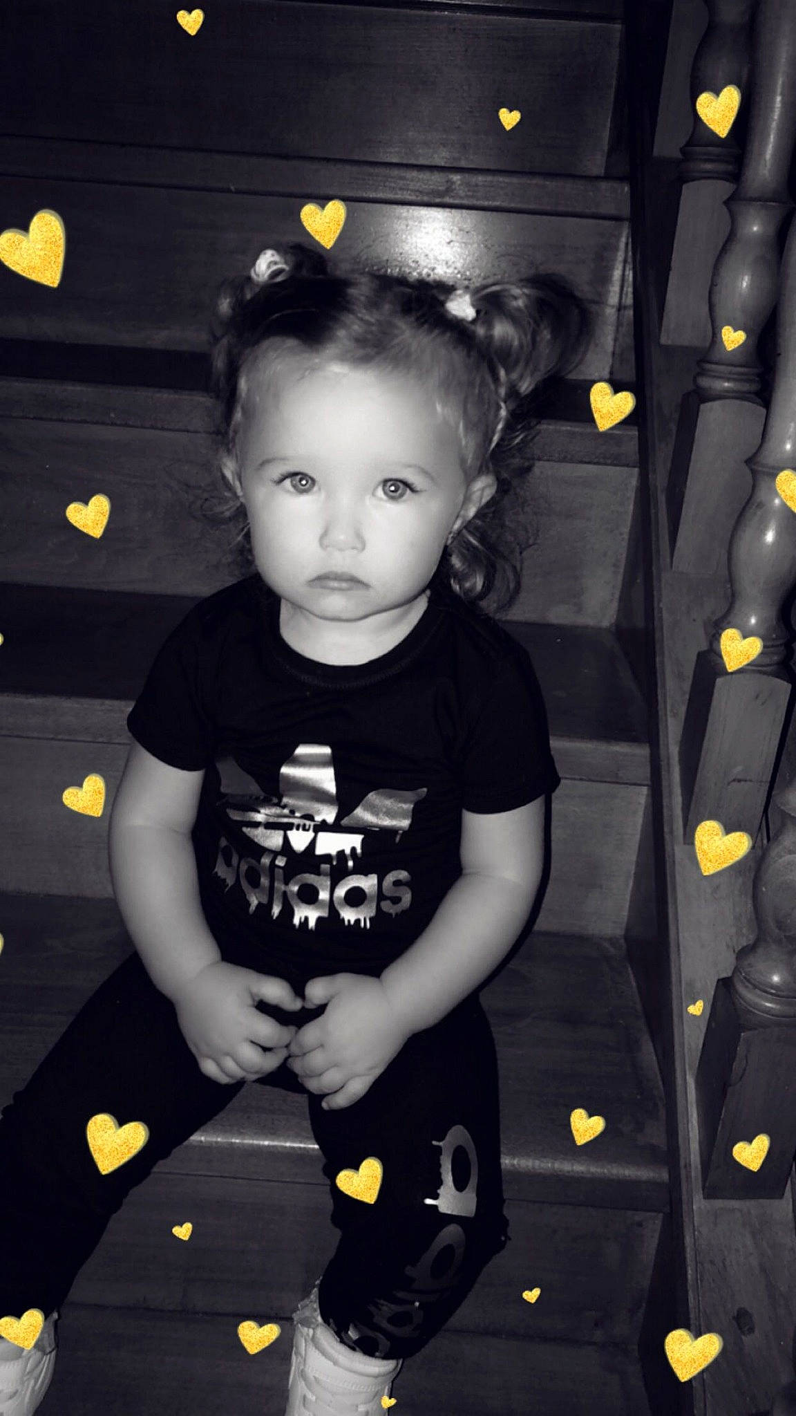 Solana a rejoint le concours — aidez-le/la à gagner de superbes lots ! baby, baby_toddler_clothing, cheek, child, child_model, cool, eyelash, flash_photography, human_body, iris, person, toddler, yellow