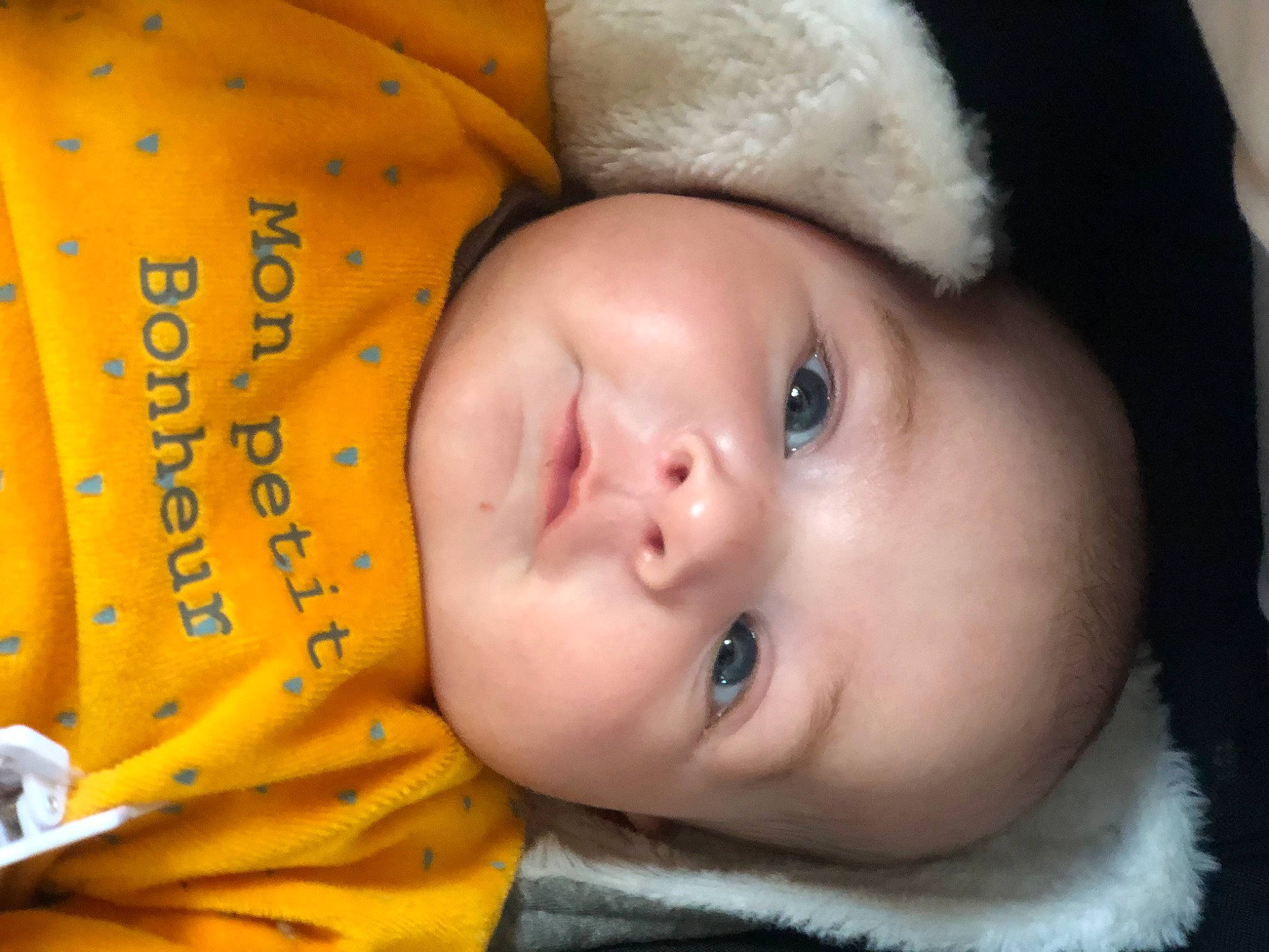 Nolan a rejoint le concours — aidez-le/la à gagner de superbes lots ! baby, baby_toddler_clothing, cheek, chin, eye, eyebrow, eyelash, face, head, headgear, headwear, human_body, iris, lip, mouth, nose, outerwear, person, plant, skin