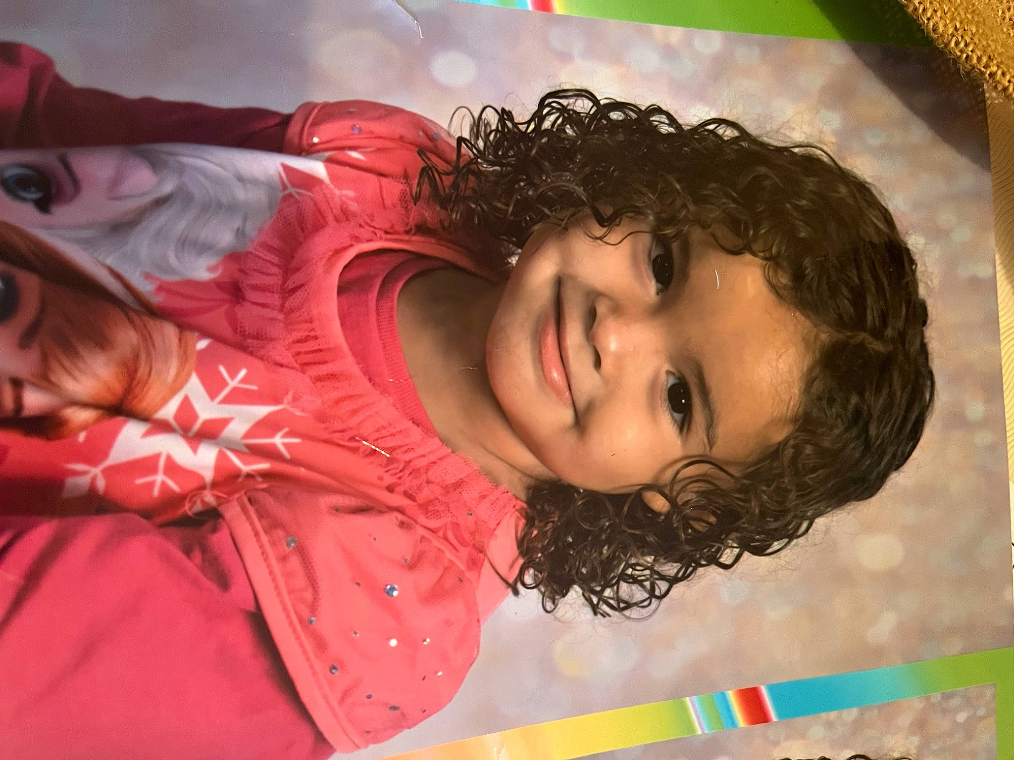 Selssabile a rejoint le concours — aidez-le/la à gagner de superbes lots ! black_hair, cheek, child, fun, happy, joy, leisure, magenta, nose, person, portrait_photography, smile, toddler, tree, vacation