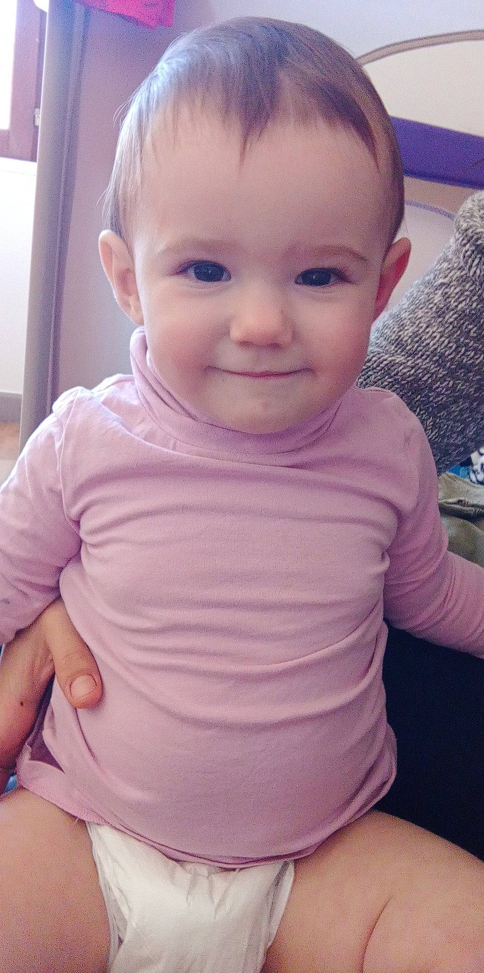 Alicia participe au concours pour gagner de l'argent avec cette photo : baby, baby_toddler_clothing, blue, cheek, chin, eyebrow, eyelash, finger, happy, iris, joint, joy, lip, mouth, neck, nose, person, pink, skin, sleeve