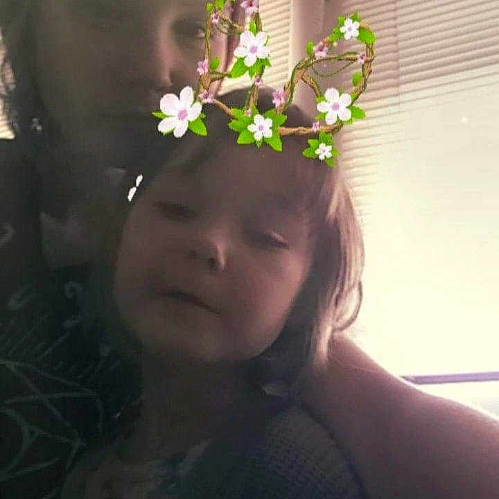 Aylynn is registered to the contest to win money with this photo: beauty, black_hair, child, crown, ear, fashion_accessory, flower, fun, hair, hair_accessory, headgear, headpiece, light, person, petal, photography, plant, selfie, smile, spring