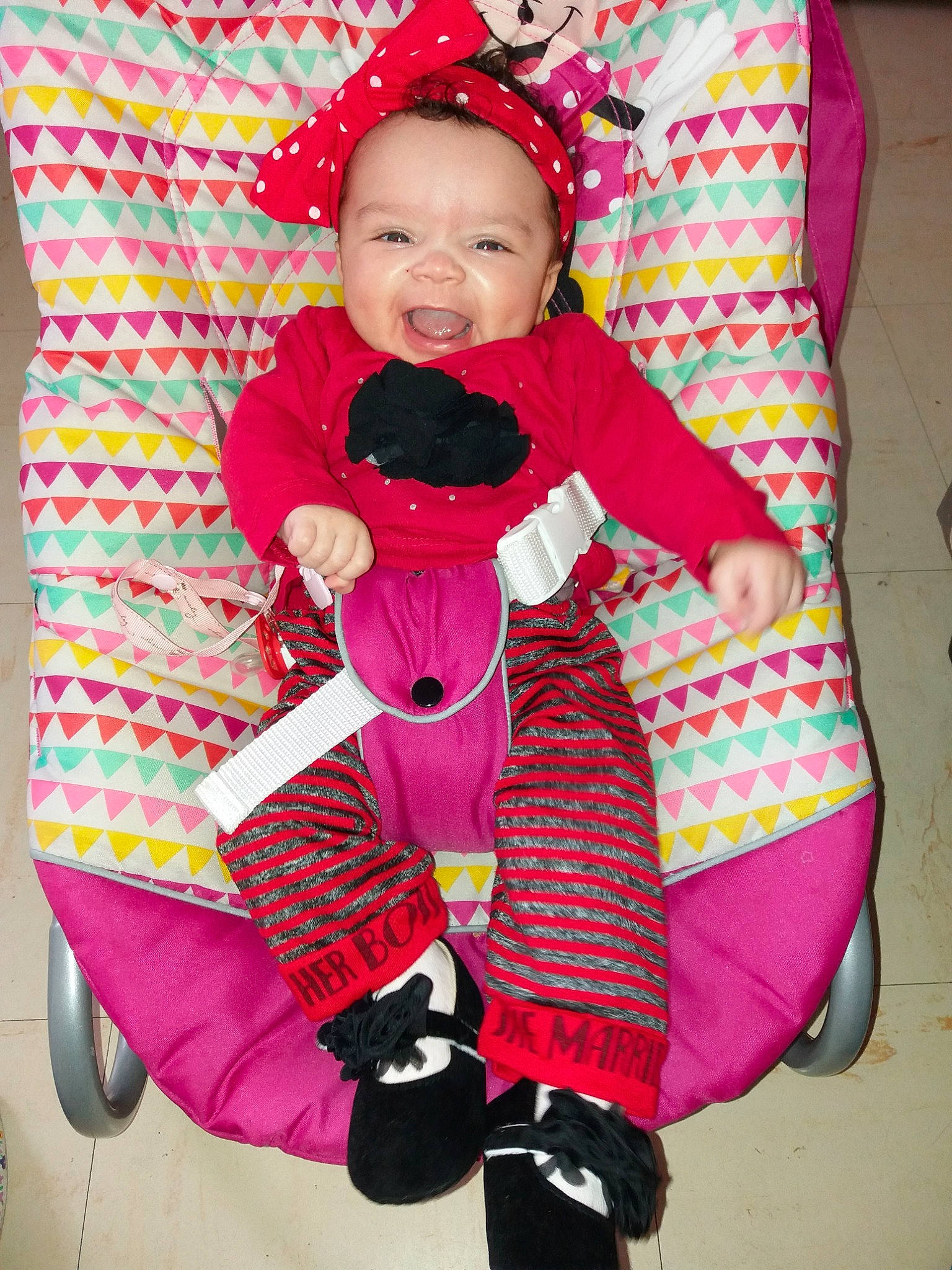 N'Nagbe a rejoint le concours — aidez-le/la à gagner de superbes lots ! baby, baby_products, baby_toddler_clothing, child, magenta, person, pink, product, textile, toddler