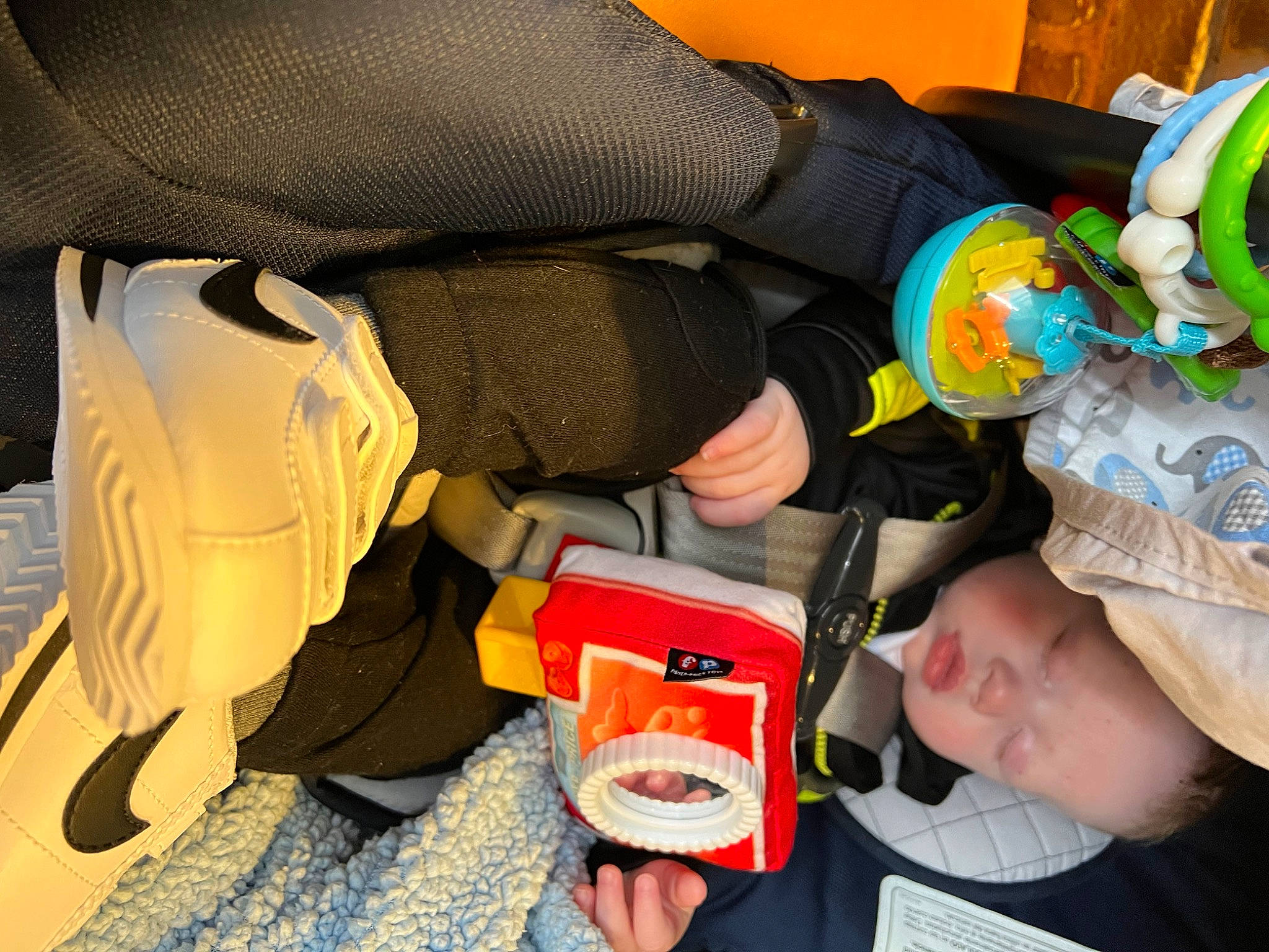 Cortez Jr is registered to the contest to win money with this photo: baby_products, baseball_cap, bottle, car_seat, child, drink, drinking, drinkware, finger, food, fun, hat, nail, orange, person, plastic_bottle, product, toddler, toy, water_bottle