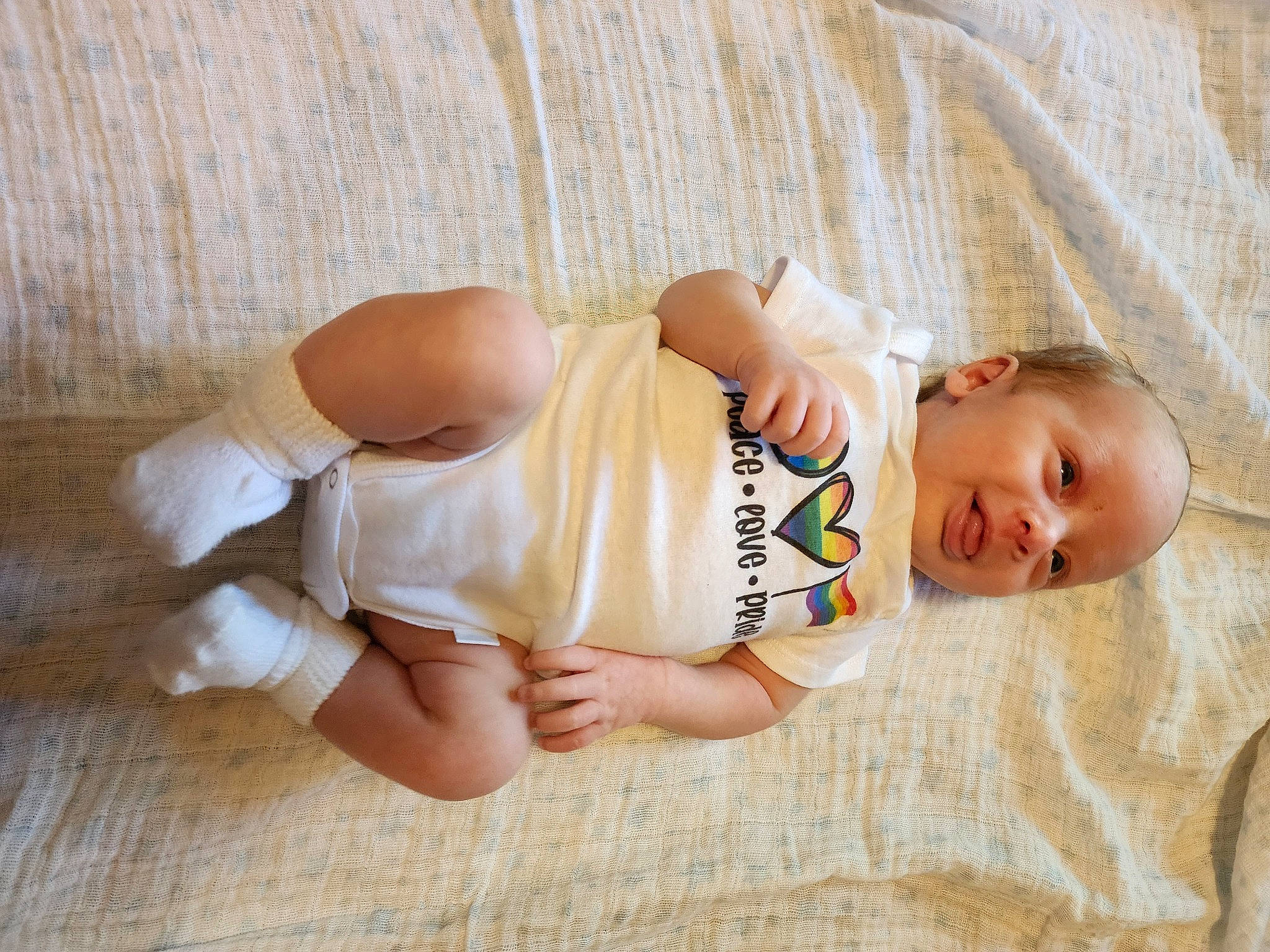 Jaiden is registered to the contest to win money with this photo: abdomen, baby, baby_products, baby_toddler_clothing, barefoot, chest, child, comfort, elbow, foot, happy, head, human_body, human_leg, knee, person, skin, thigh, toddler, trunk