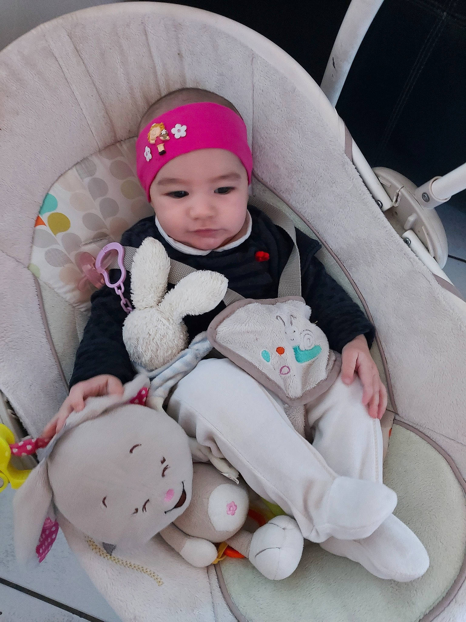 Stephanie Carvalho a rejoint le concours — aidez-le/la à gagner de superbes lots ! baby, baby_products, beanie, child, headgear, person, pink, product, skin, toddler