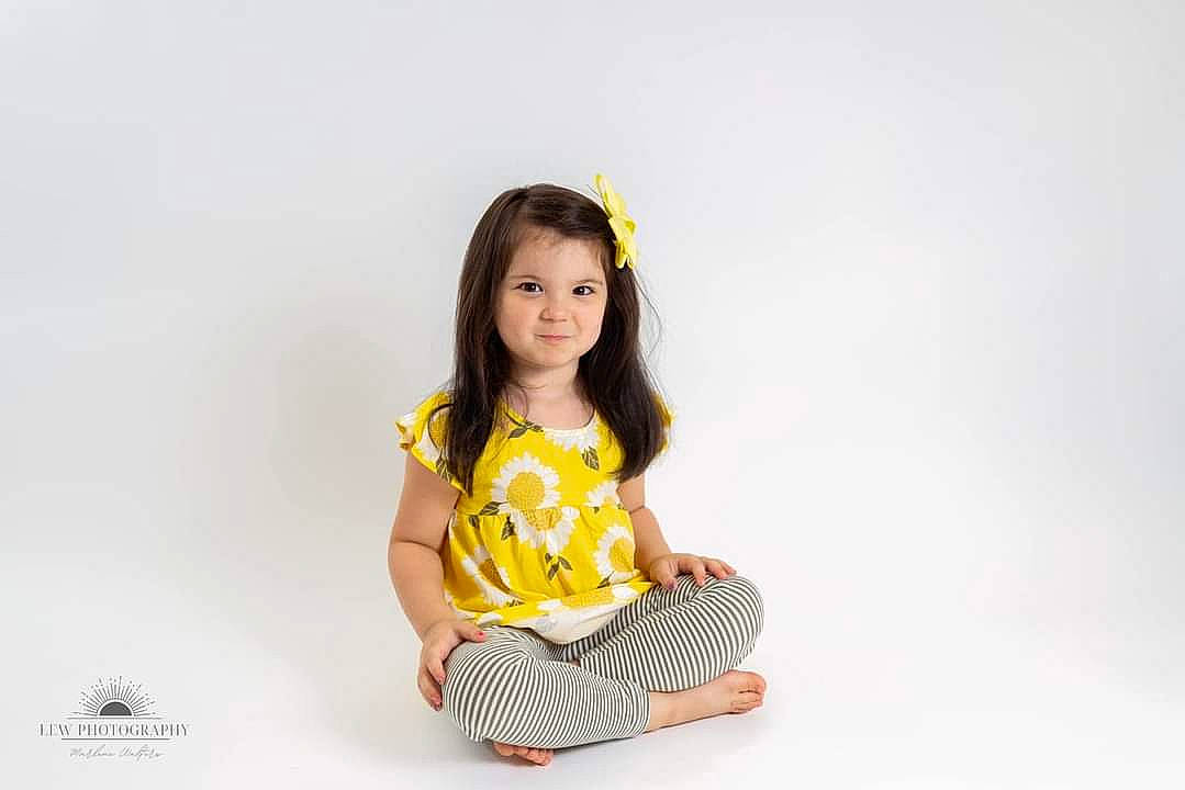 Angelica is registered to the contest to win money with this photo: abdomen, arm, elbow, fashion_design, fashion_model, flash_photography, hair, hand, happy, human_body, human_leg, joy, knee, leg, neck, pattern, person, sleeve, t_shirt, thigh