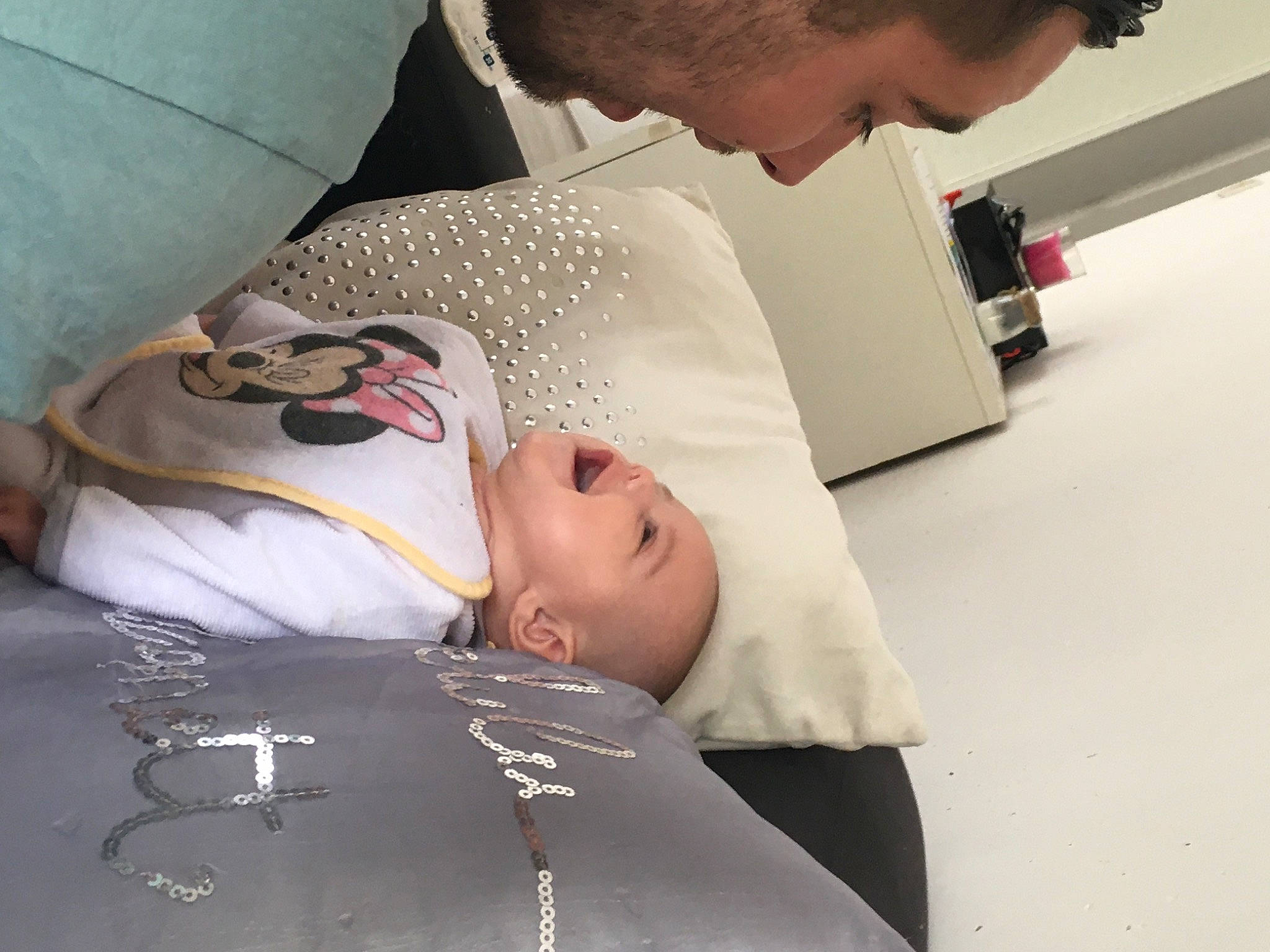 Victoire a rejoint le concours — aidez-le/la à gagner de superbes lots ! child, person