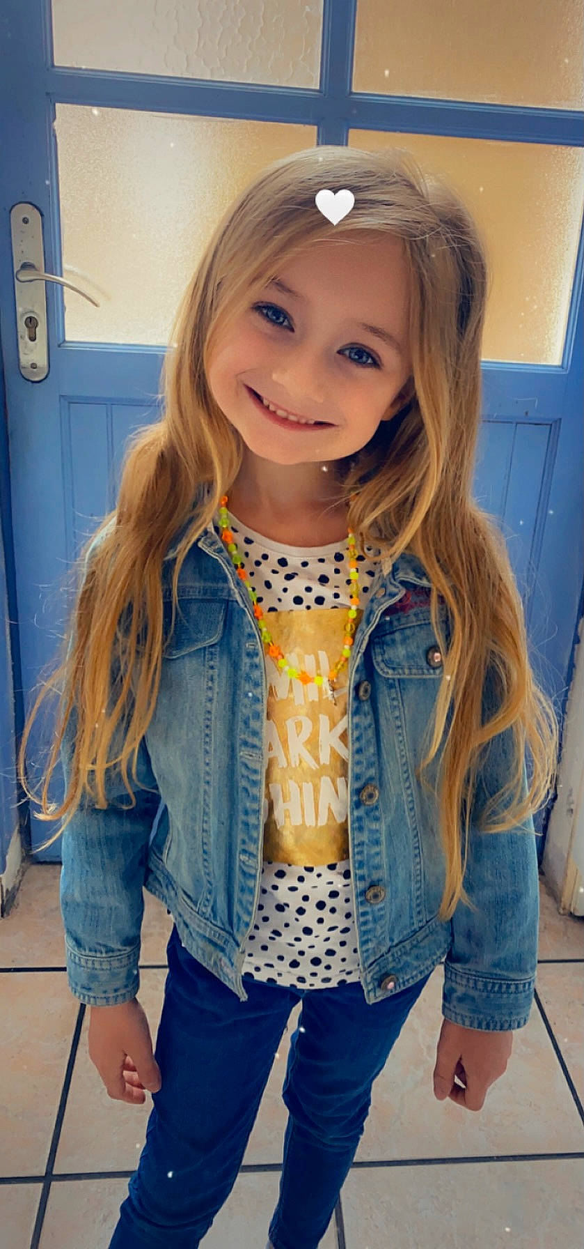 Ellya participe au concours pour gagner de l'argent avec cette photo : baby_toddler_clothing, blue, clothing, cool, denim, dress_shirt, eye, face, hairstyle, happy, iris, joy, lip, person, shoulder, skin, sleeve, smile, street_fashion, toddler