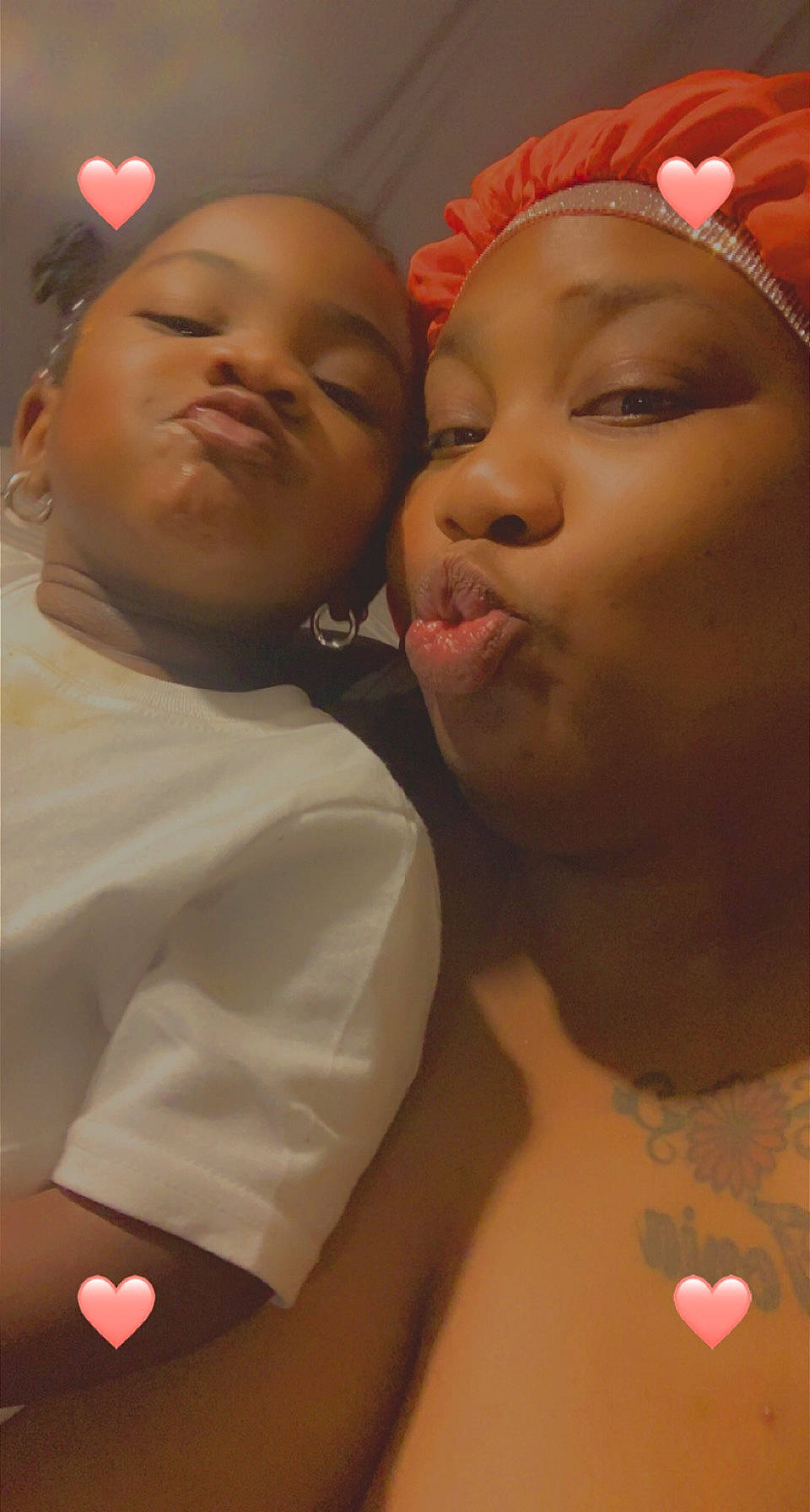 Jariyah is registered to the contest to win money with this photo: cheek, chin, eyebrow, eyelash, face, facial_expression, forehead, gesture, happy, human, lip, mouth, muscle, neck, nose, organ, people, person, red, skin