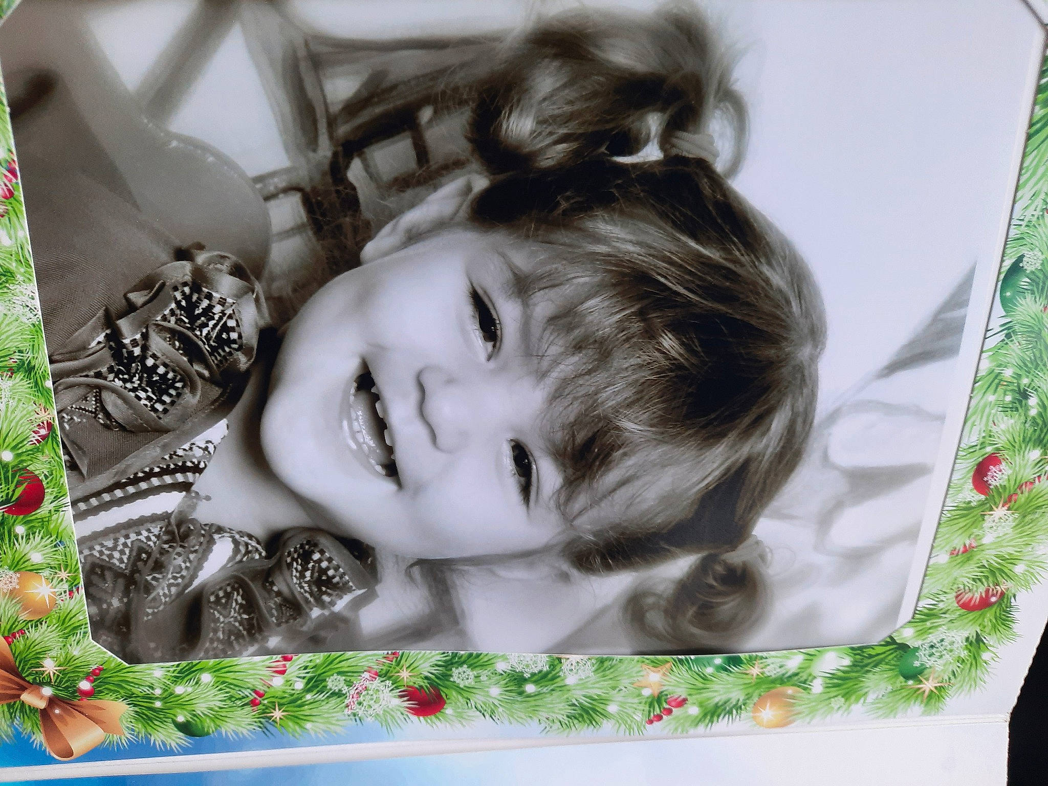 Adela participe au concours pour gagner de l'argent avec cette photo : art, child, dress, eyelash, font, grass, green, happy, joy, pattern, people_in_nature, person, photomontage, picture_frame, plant, portrait, portrait_photography, rectangle, room, smile