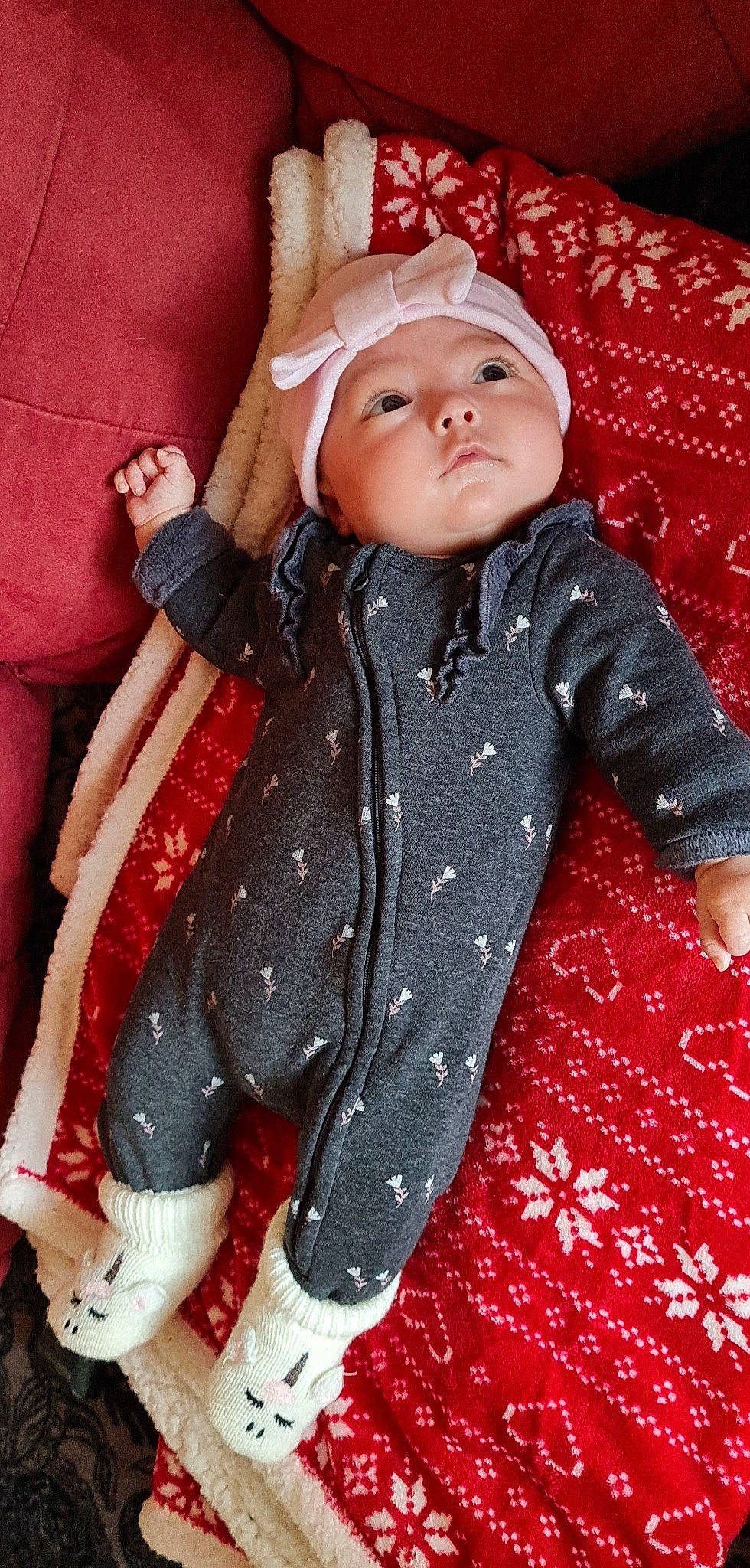 Keïssy participe au concours pour gagner de l'argent avec cette photo : baby, baby_toddler_clothing, cap, child, doll, eye, face, head, headwear, lip, magenta, outerwear, pattern, person, pink, red, skin, sleeve, suit, textile