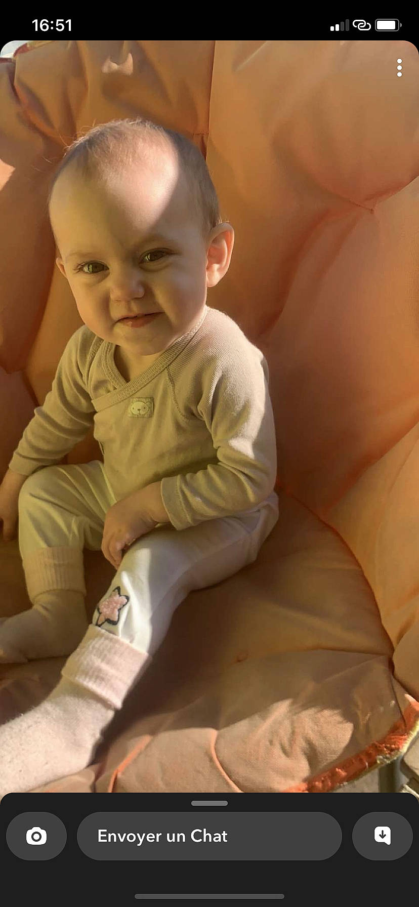 Agathe a rejoint le concours — aidez-le/la à gagner de superbes lots ! baby, baby_toddler_clothing, cheek, child, comfort, elbow, eye, finger, flooring, hair, happy, head, human_leg, lip, mammal, nose, person, skin, sleeve, smile