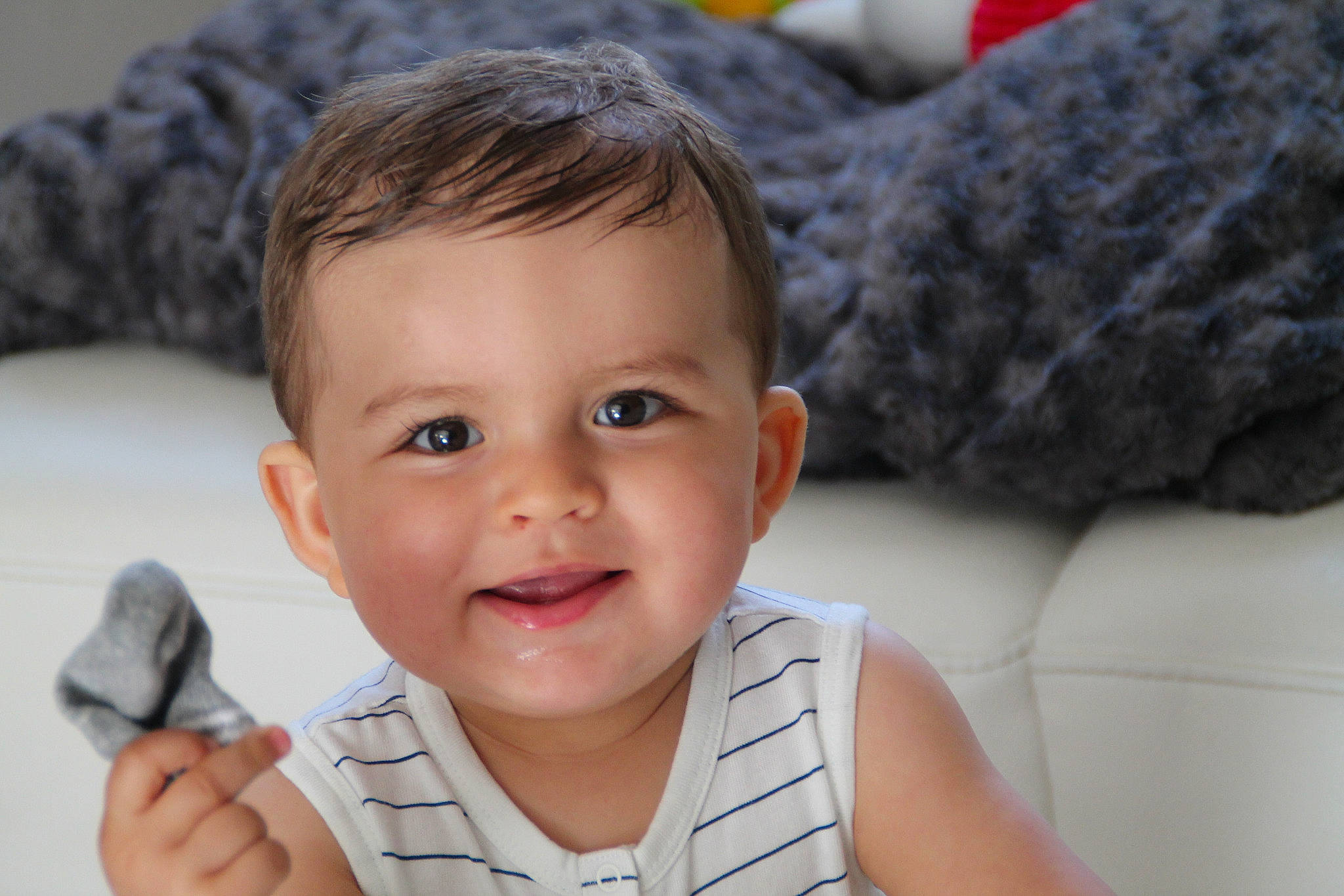 Noah a rejoint le concours — aidez-le/la à gagner de superbes lots ! arm, baby, cheek, child, chin, ear, eye, face, facial_expression, finger, head, human, joint, joy, lip, male, nose, organ, person, skin