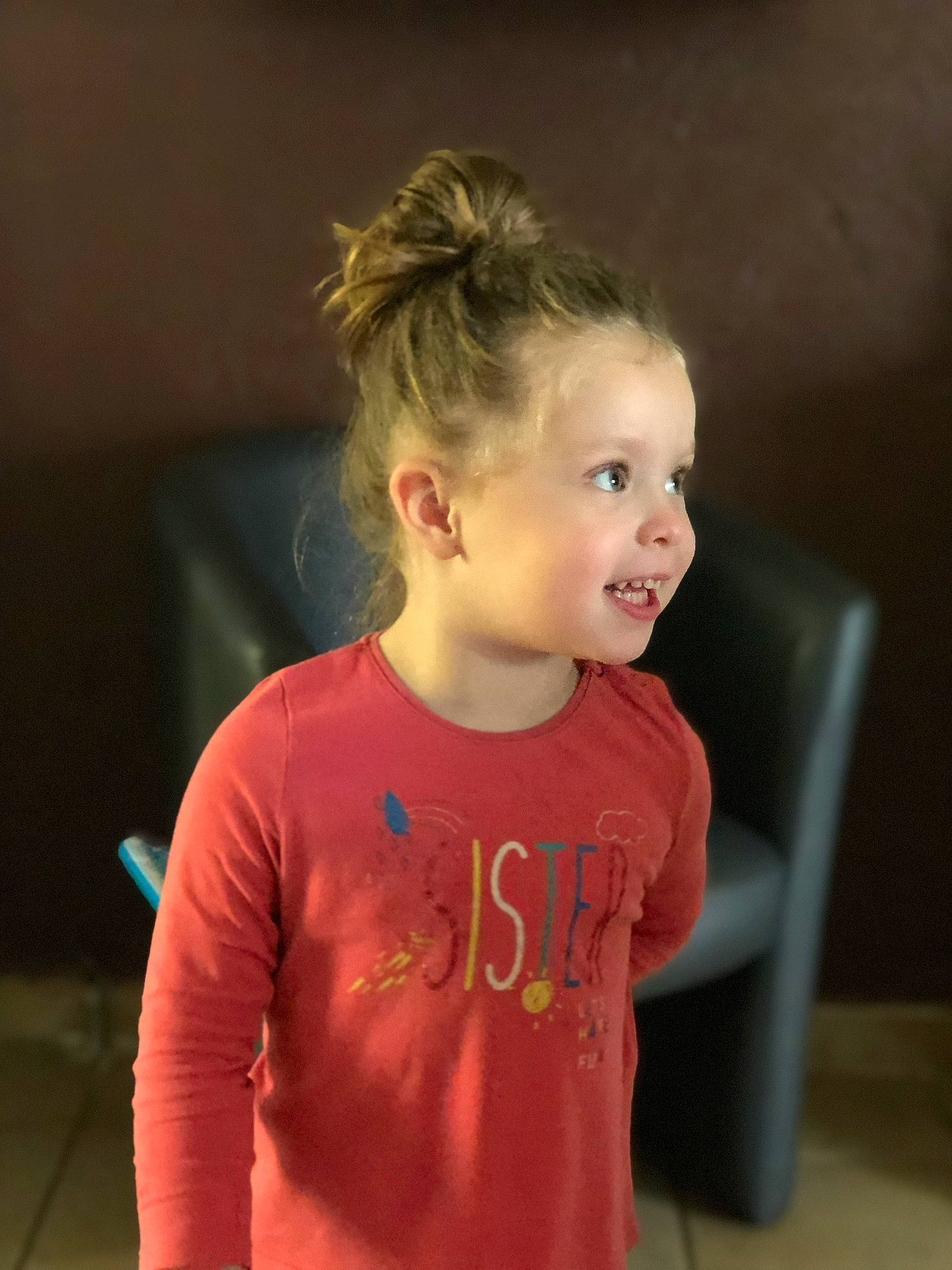 Celia a rejoint le concours — aidez-le/la à gagner de superbes lots ! arm, blond, cheek, child, chin, ear, eye, face, forehead, fun, hair, hairstyle, head, lip, neck, nose, person, skin, standing, t_shirt