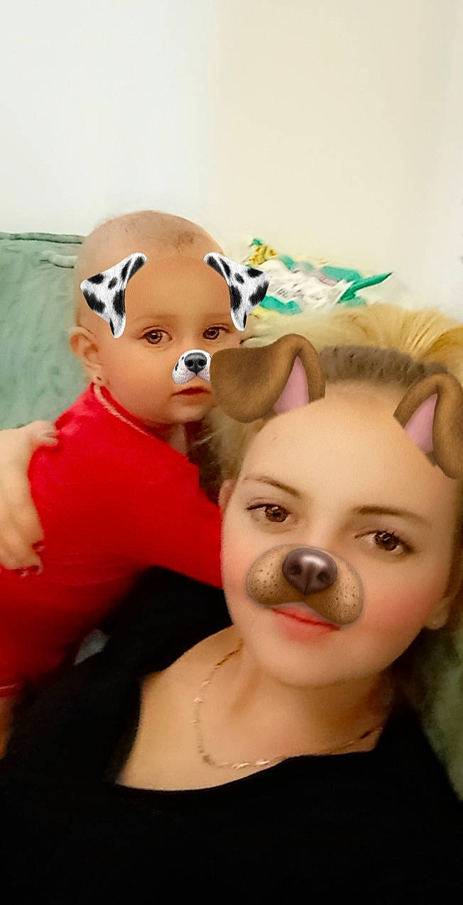 Lilianna a rejoint le concours — aidez-le/la à gagner de superbes lots ! cheek, child, ear, face, fawn, fun, happy, head, joy, nose, person, selfie, snout, toddler