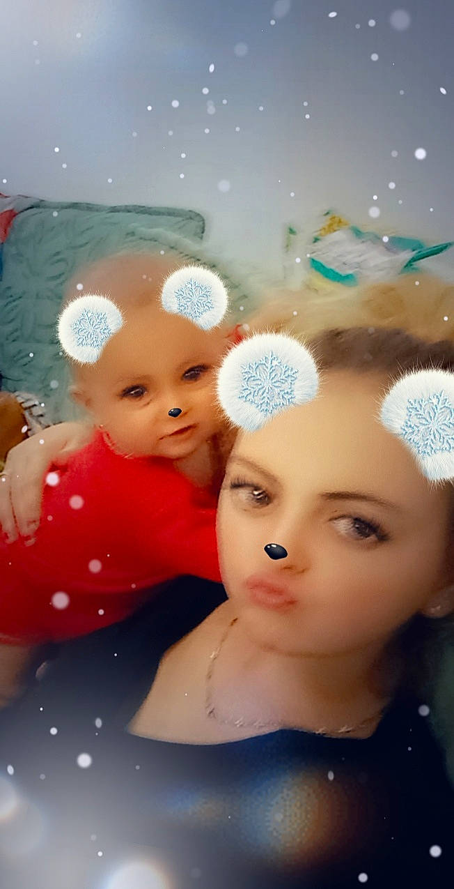 Lilianna a rejoint le concours — aidez-le/la à gagner de superbes lots ! baby, cheek, child, christmas, doll, fictional_character, happy, head, headgear, headwear, person, photography, skin, smile, toddler, toy