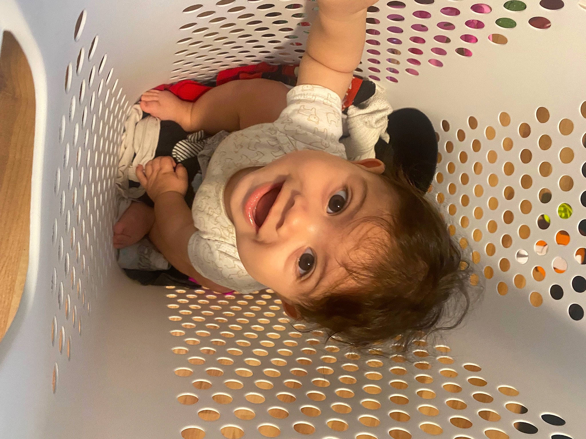 Azrael is registered to the contest to win money with this photo: ceiling, cheek, child, comfort, elbow, eyelash, floor, flooring, fun, happy, leisure, mechanical_fan, mouth, nose, pattern, person, room, skin, smile, toddler