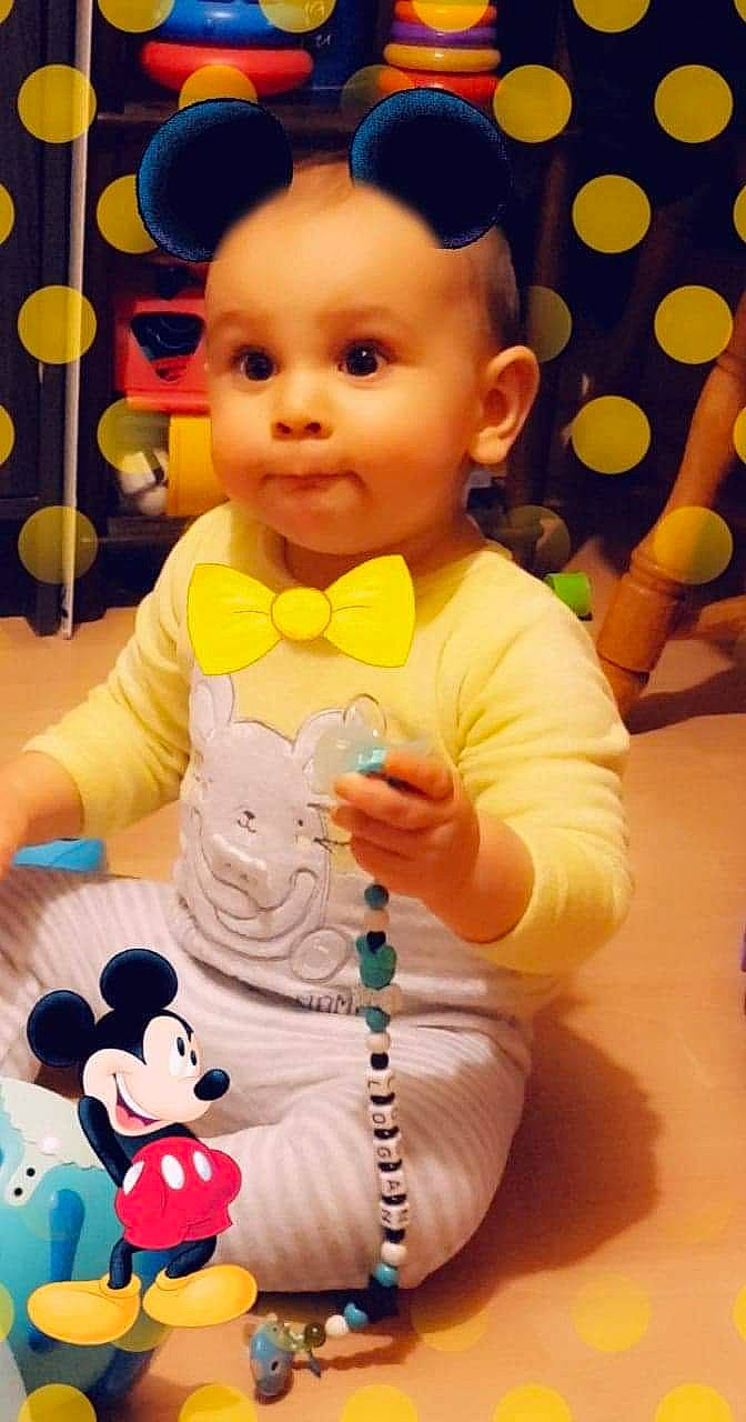 Logan a rejoint le concours — aidez-le/la à gagner de superbes lots ! baby, cheek, child, person, play, smile, stuffed_toy, toddler, toy