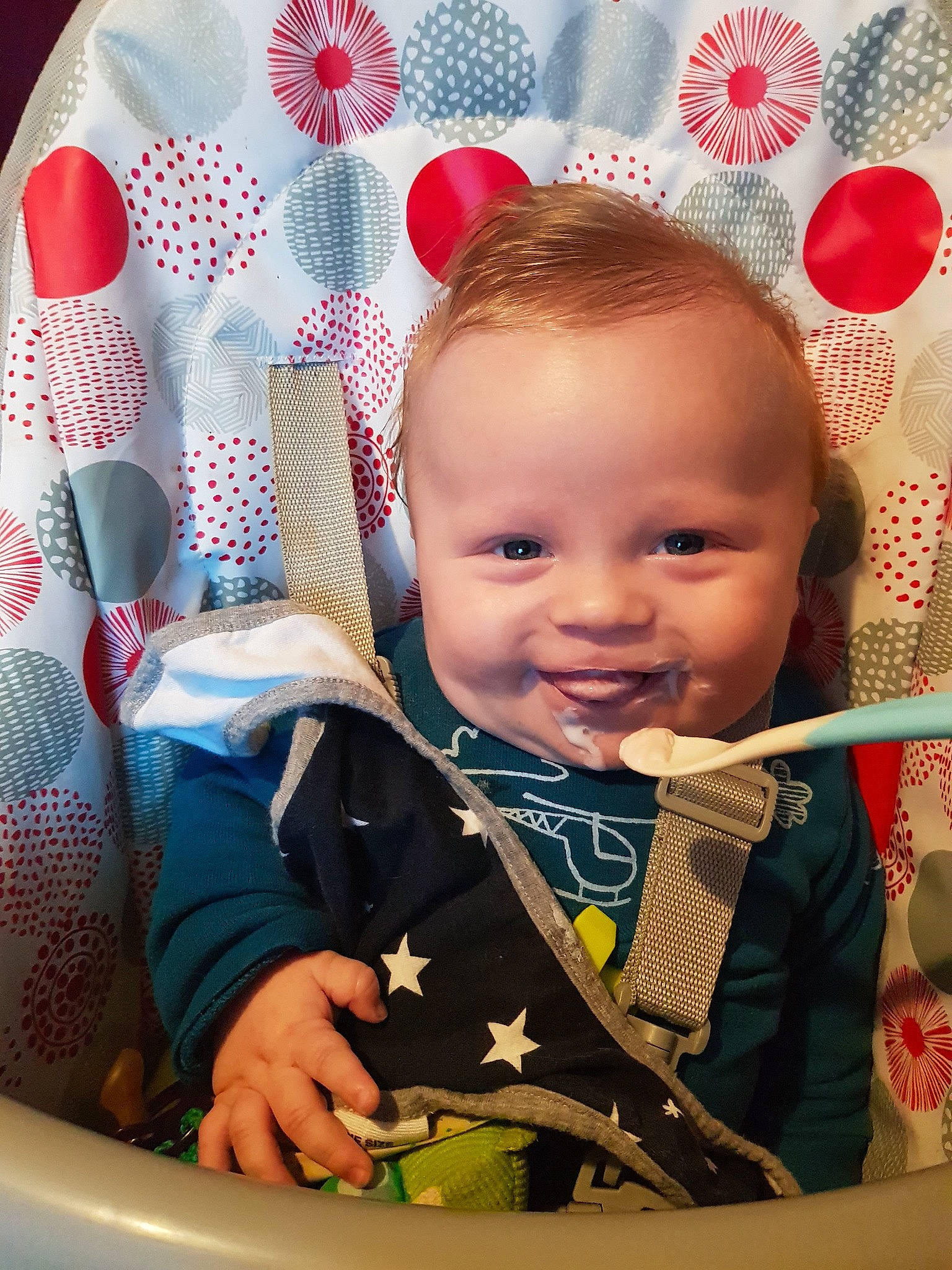 Nino a rejoint le concours — aidez-le/la à gagner de superbes lots ! child, day, girl, infant, joy, person, product, skin, smile, textile, toddler