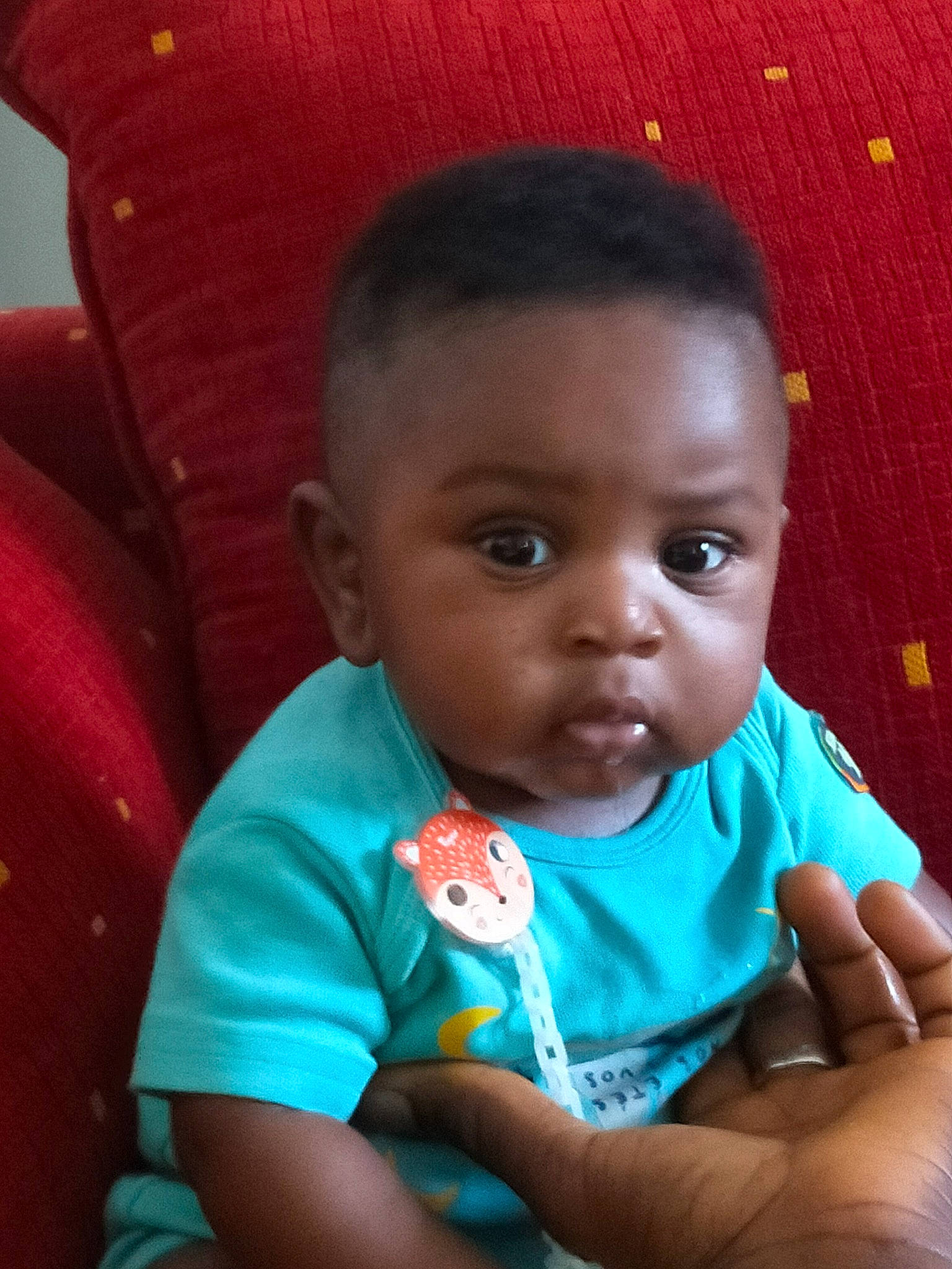 Yerim participe au concours pour gagner de l'argent avec cette photo : arm, baby, baby_toddler_clothing, cheek, eye, finger, flash_photography, forehead, gesture, hairstyle, happy, head, iris, lip, mouth, nose, organ, person, skin, smile