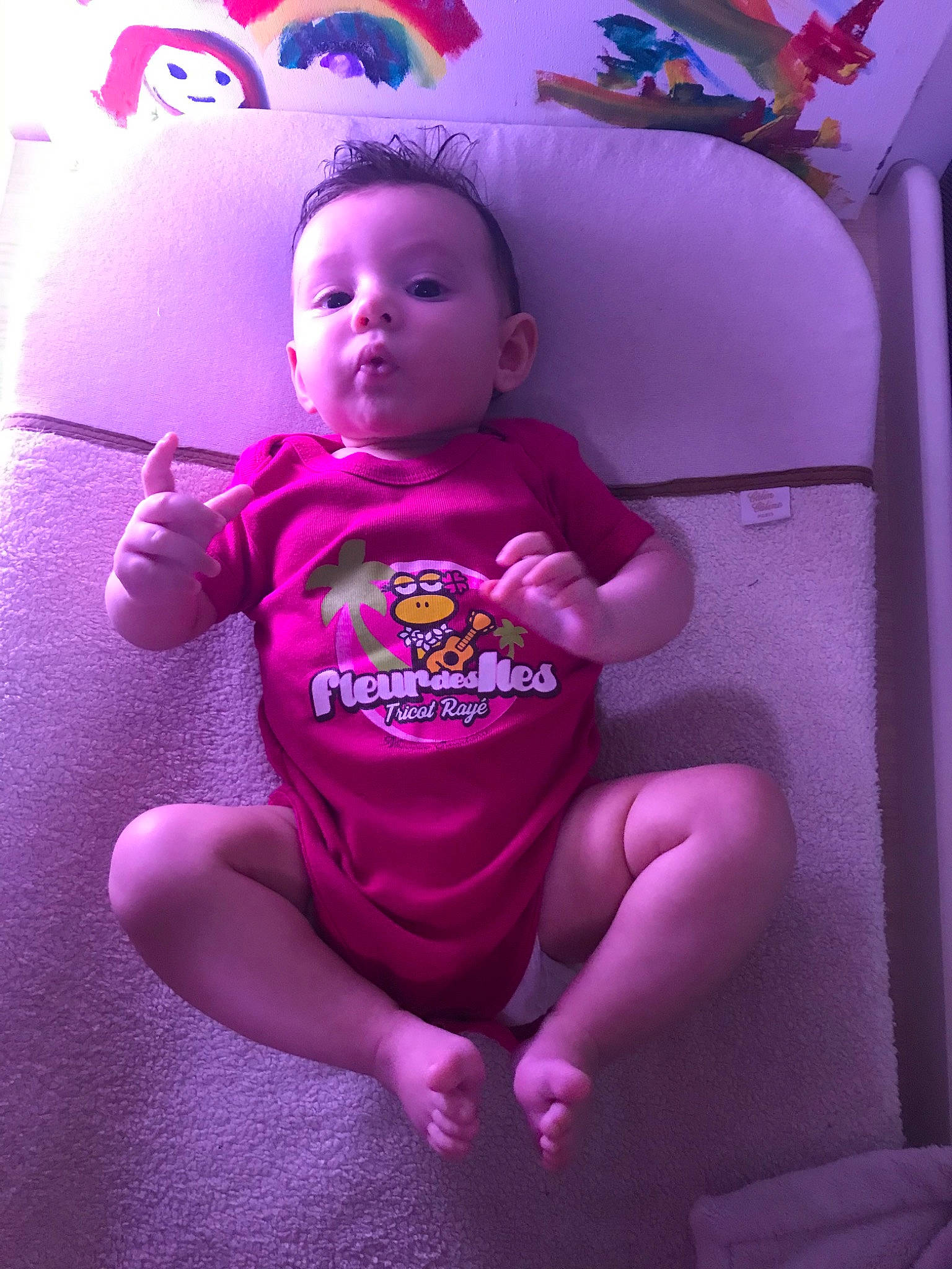 élise a rejoint le concours — aidez-le/la à gagner de superbes lots ! baby, cheek, child, fun, magenta, mouth, person, pink, purple, skin, toddler, violet