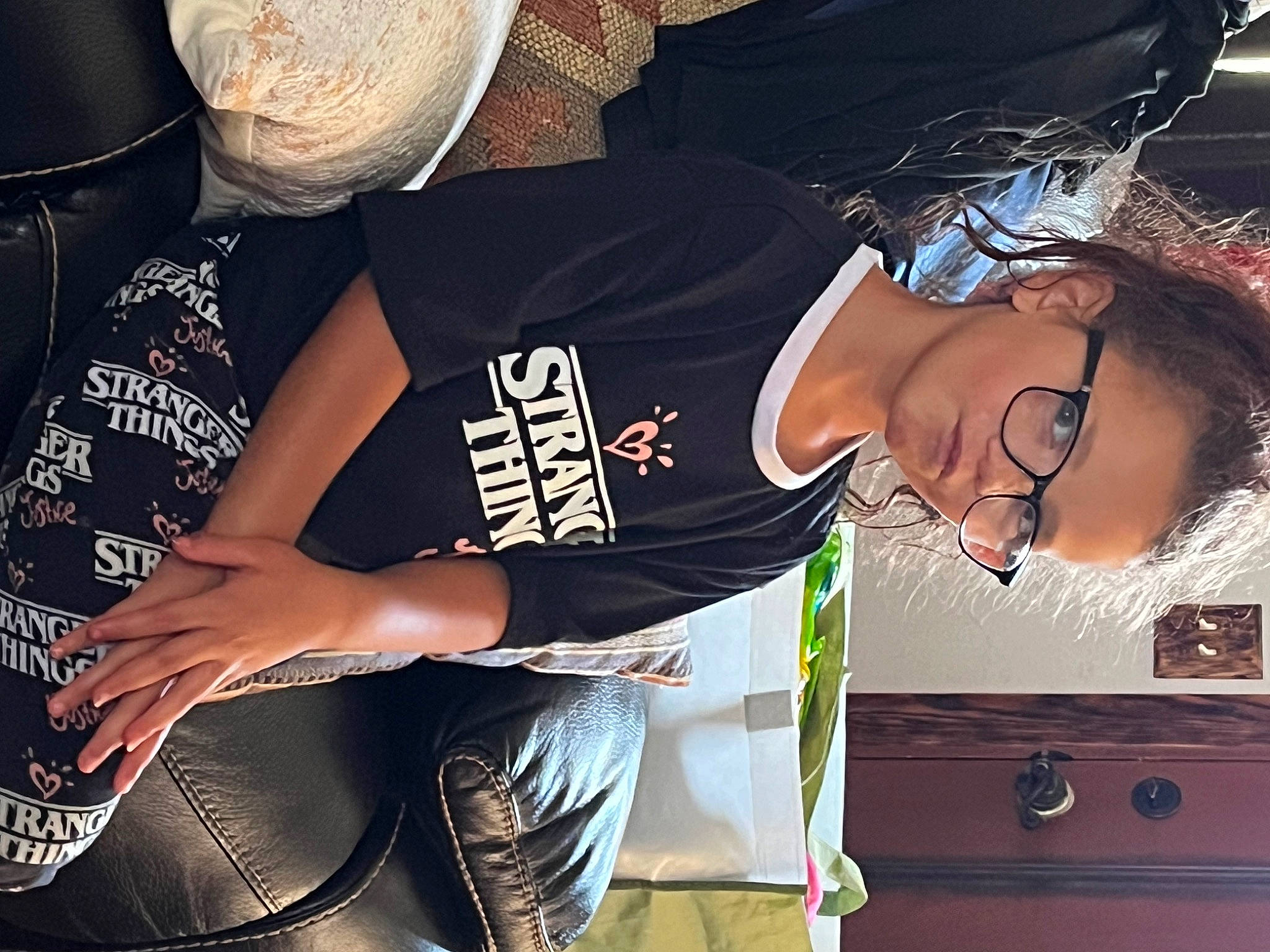 Amorra is registered to the contest to win money with this photo: arm, black_hair, cool, elbow, entertainment, event, eyewear, flash_photography, font, glasses, hat, human_body, music, music_artist, musician, person, sleeve, sunglasses, t_shirt, thigh