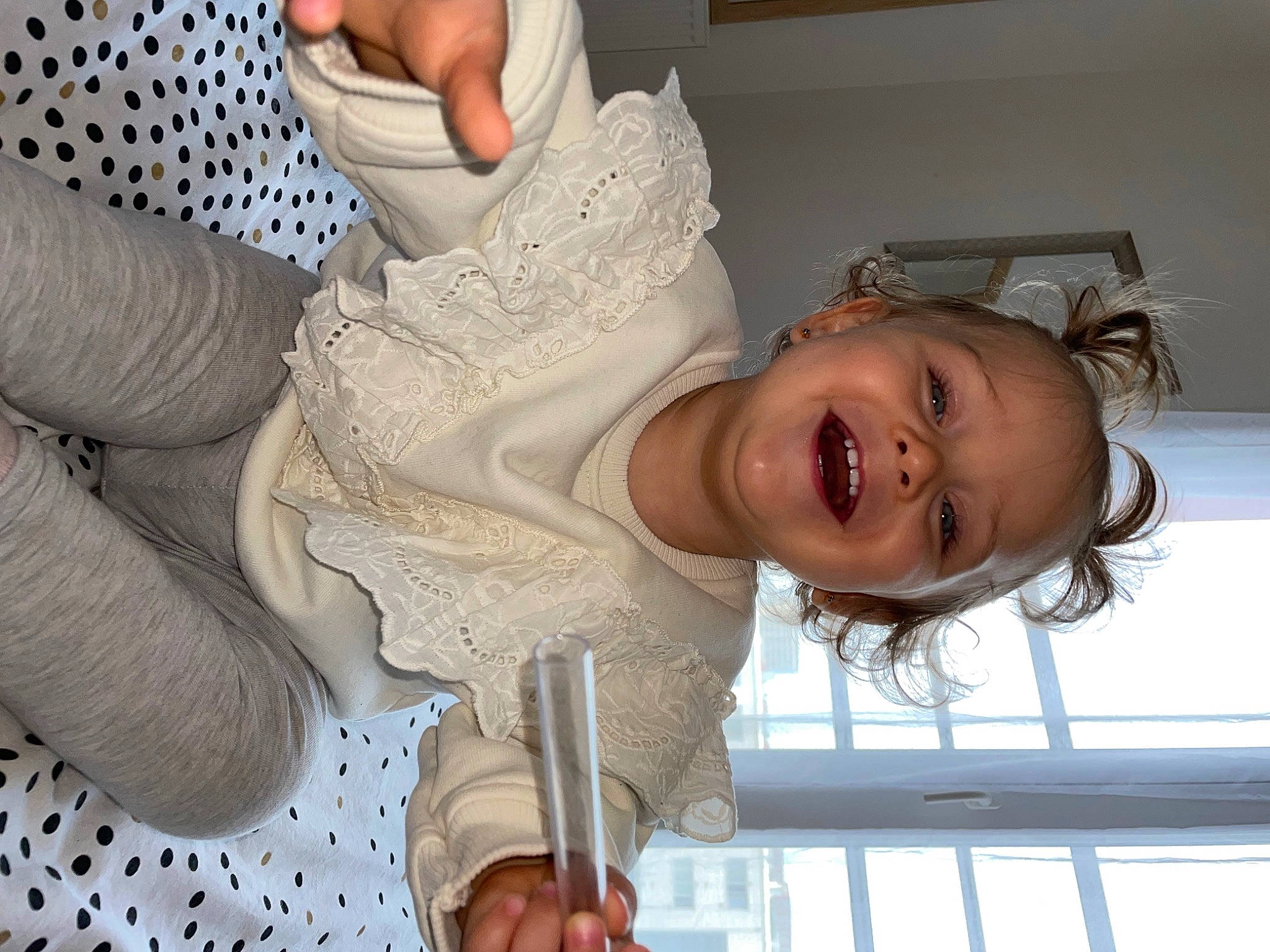 Marina a rejoint le concours — aidez-le/la à gagner de superbes lots ! child, comfort, event, eye, eyelash, finger, gesture, hand, happy, joint, joy, mouth, nail, nose, organ, person, skin, smile, thumb, toddler