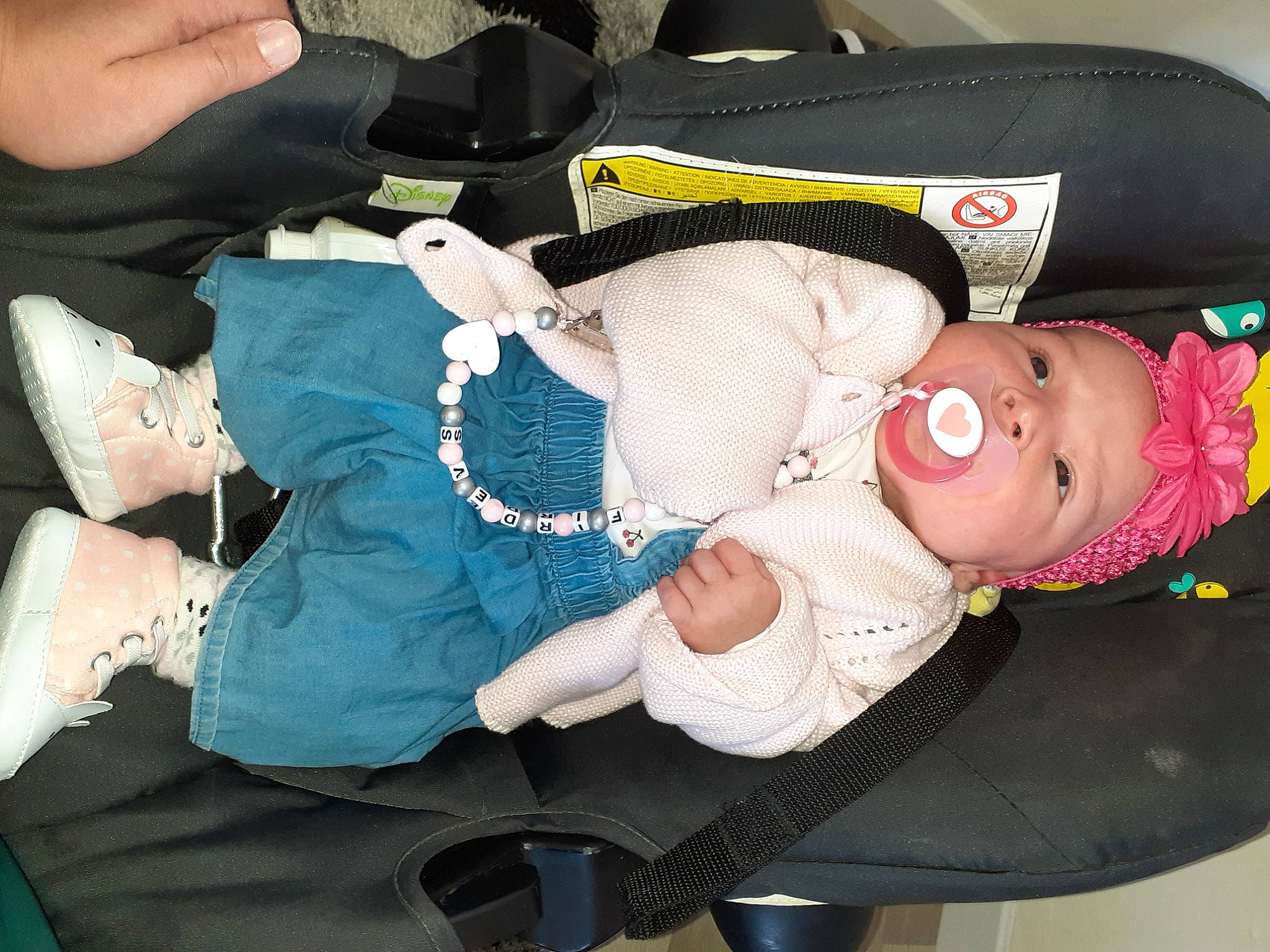 Firdevs a rejoint le concours — aidez-le/la à gagner de superbes lots ! baby_carriage, baby_products, child, headwear, person, product