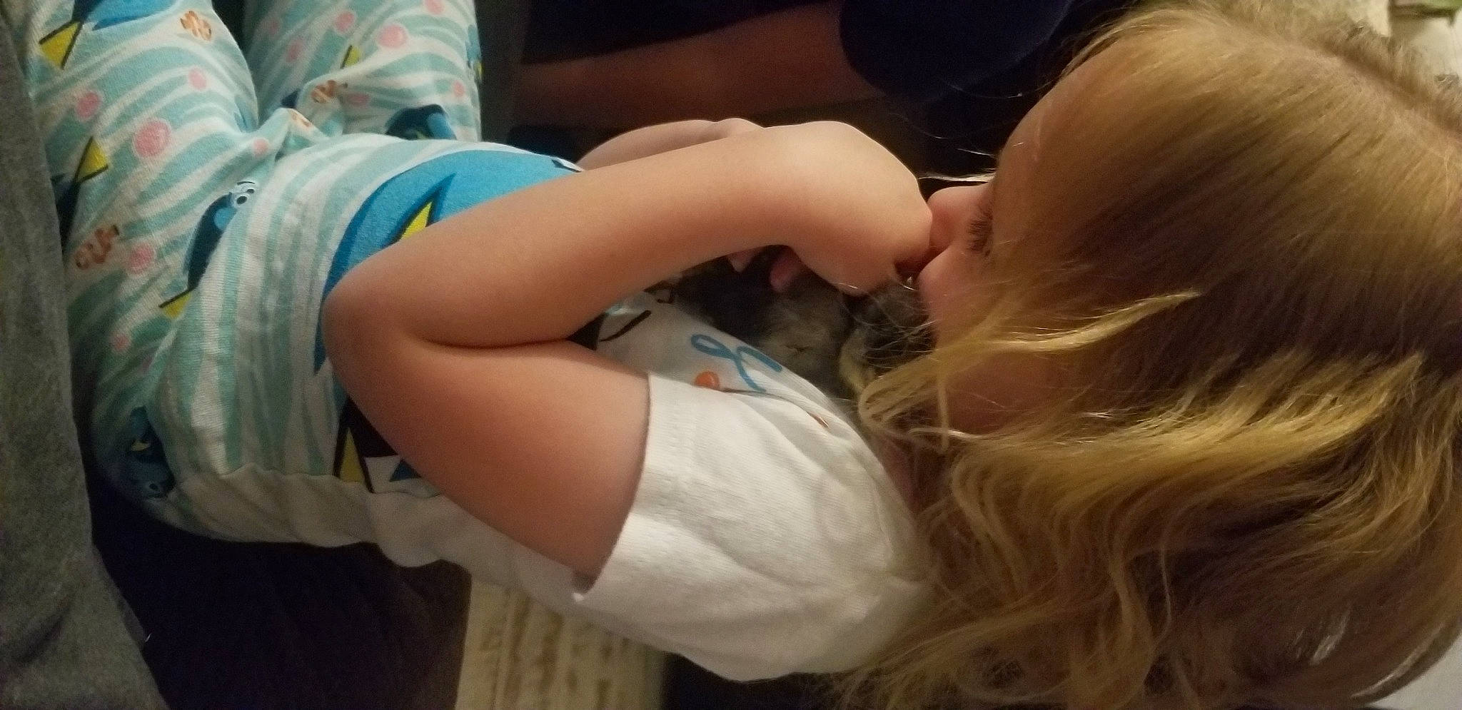 Taliah is registered to the contest to win money with this photo: child, comfort, elbow, eyelash, finger, fun, gesture, hairstyle, happy, human_leg, interaction, joint, long_hair, person, shoulder, skin, t_shirt, thigh, toddler, trunk