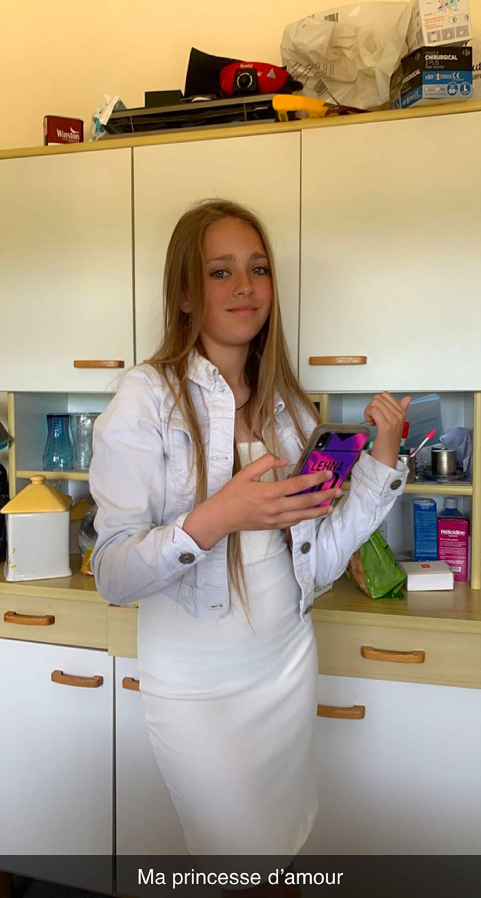 Lehna participe au concours pour gagner de l'argent avec cette photo : cabinetry, cooking, countertop, drawer, dress_shirt, employment, fashion_design, glove, health_care, job, joy, kitchen, kitchen_appliance, person, research_institute, researcher, room, science, service, sleeve