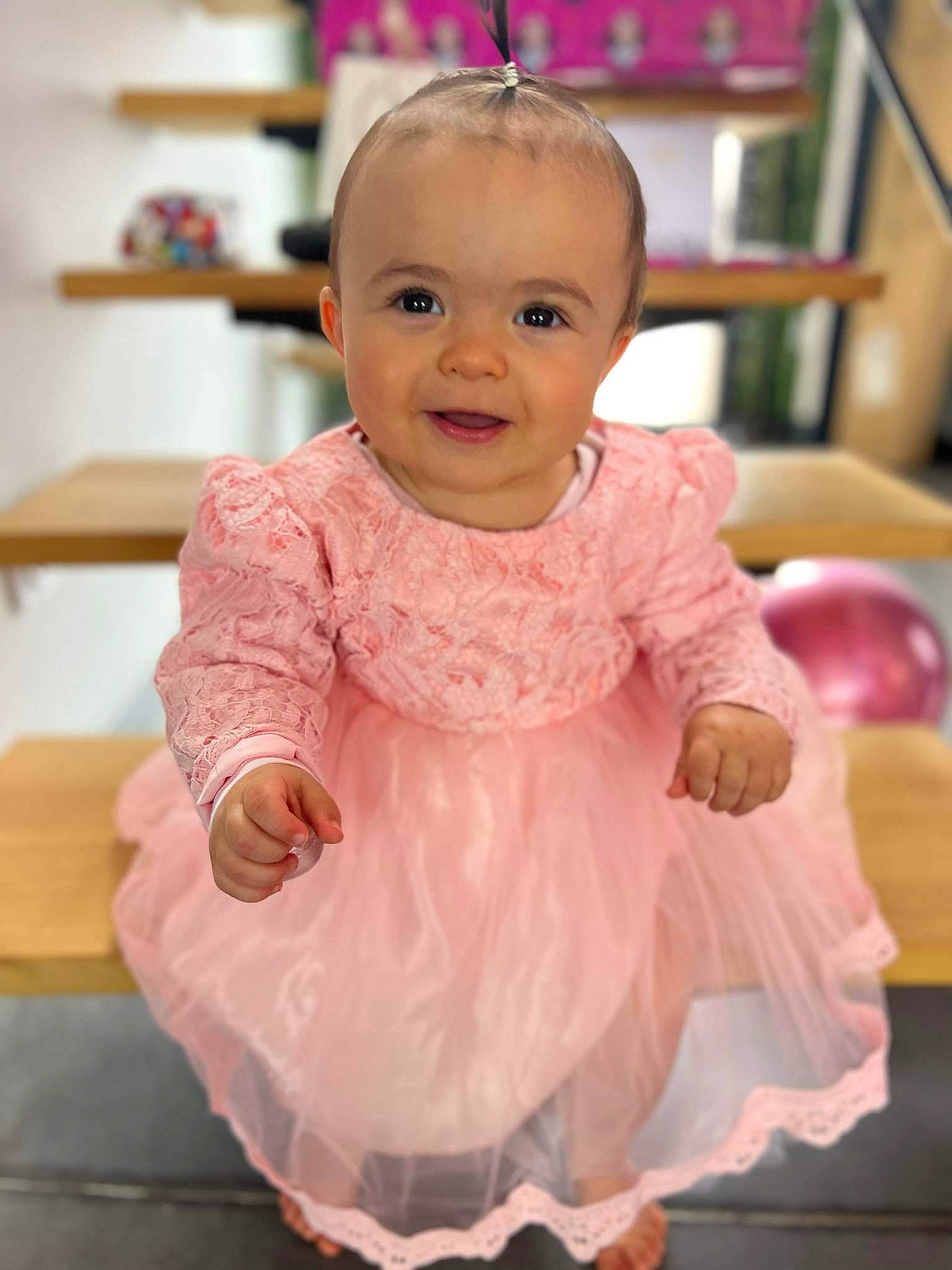 Leya participe au concours pour gagner de l'argent avec cette photo : baby, baby_toddler_clothing, beauty, cheek, child, dress, eye, face, facial_expression, hairstyle, happy, head, iris, joy, people, person, pink, skin, sleeve, smile