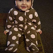 Julia is registered to the contest to win money with this photo: