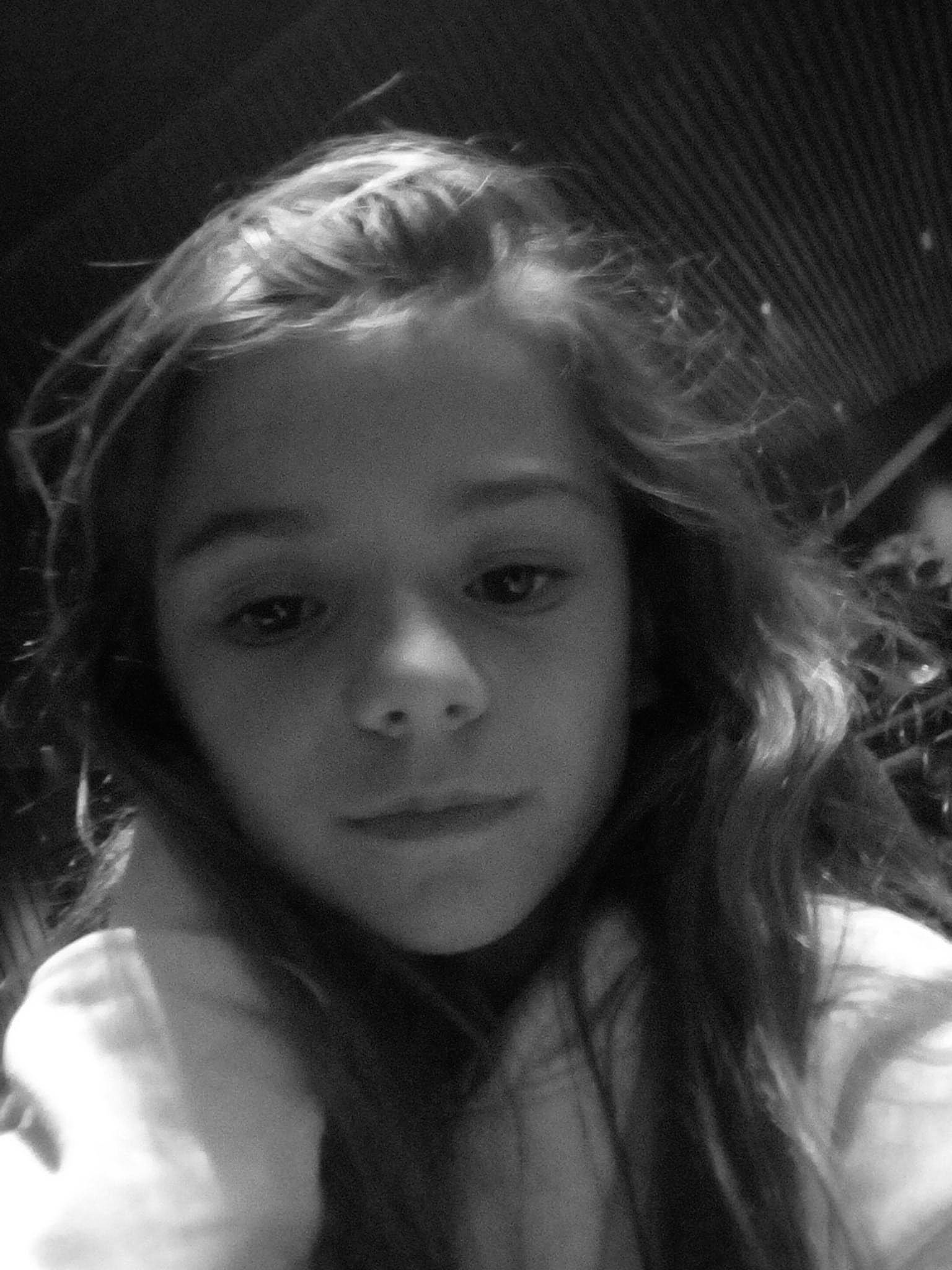 Tatiana participe au concours pour gagner de l'argent avec cette photo : beauty, black, black_and_white, cheek, child, eye, eyebrow, face, hair, hairstyle, head, lip, monochrome, monochrome_photography, nose, person, photograph, photography, portrait, smile