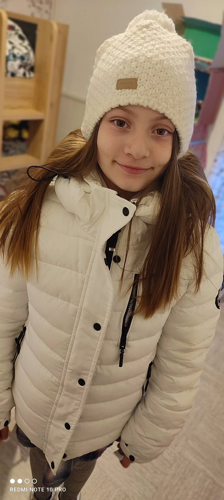 Julya participe au concours pour gagner de l'argent avec cette photo : beauty, blazer, cap, collar, cool, face, fashion, happy, headwear, human, jacket, joy, lip, long_hair, outerwear, person, photograph, skin, sleeve, smile