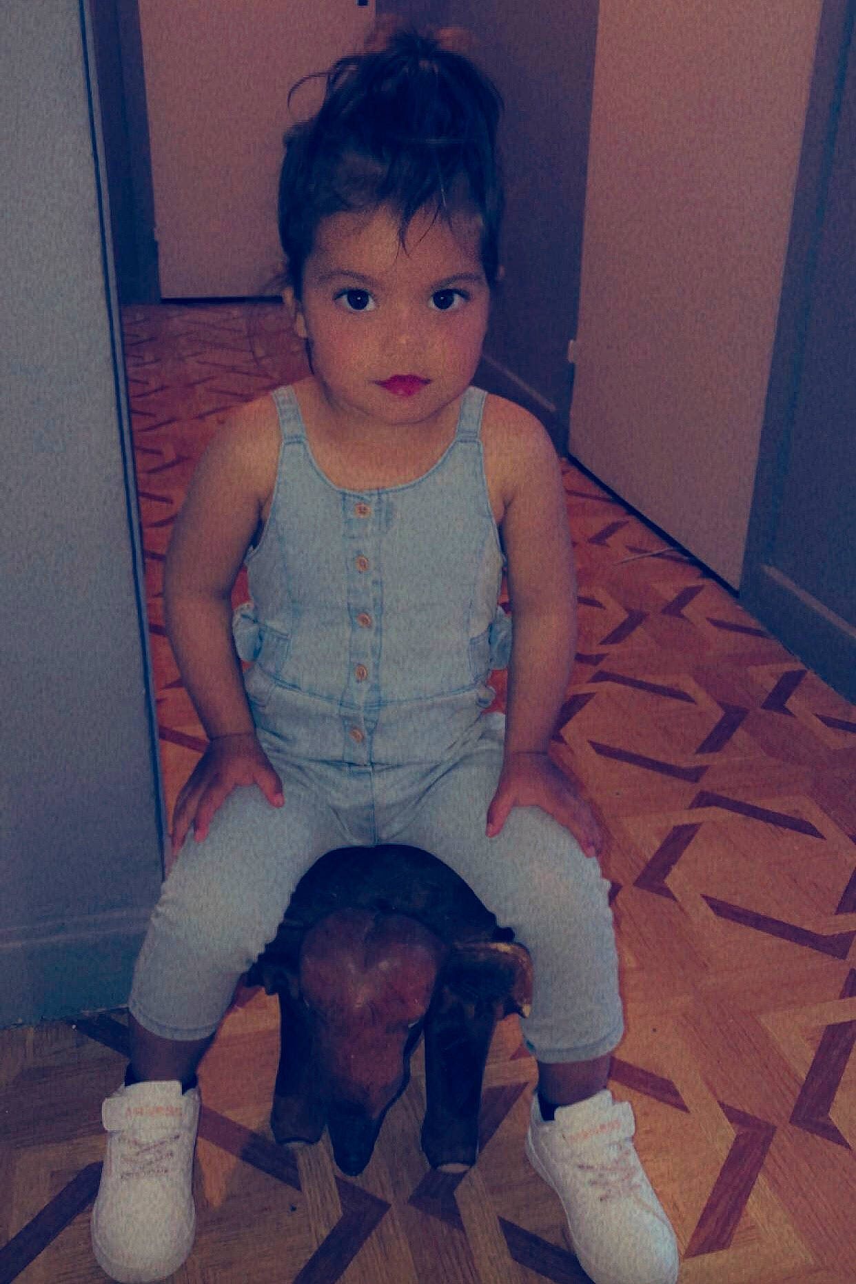 Këlya a rejoint le concours — aidez-le/la à gagner de superbes lots ! baby_toddler_clothing, chest, cool, elbow, electric_blue, happy, jaw, joint, knee, leg, mouth, neck, person, shorts, shoulder, sleeve, sportswear, thigh, toddler, trunk