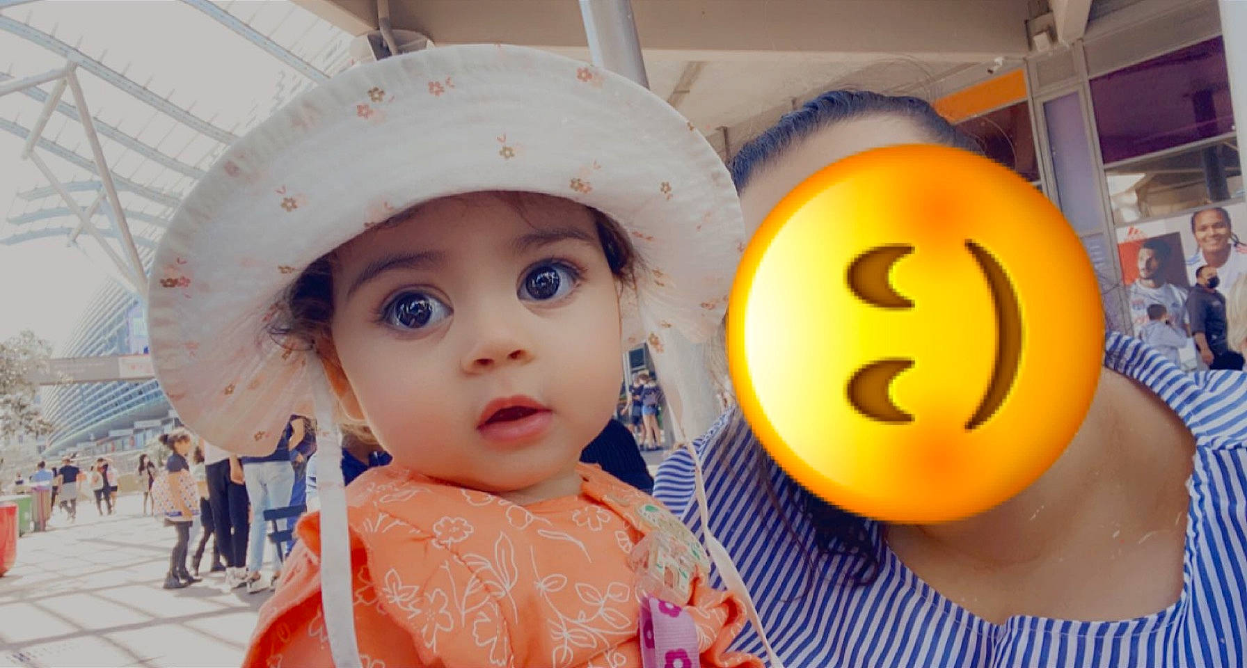 Naïla participe au concours pour gagner de l'argent avec cette photo : blurred, cap, child, chin, cool, emoticon, facial_expression, fun, hairstyle, happy, hat, headgear, headwear, helmet, joy, leisure, mouth, nose, organ, party_supply