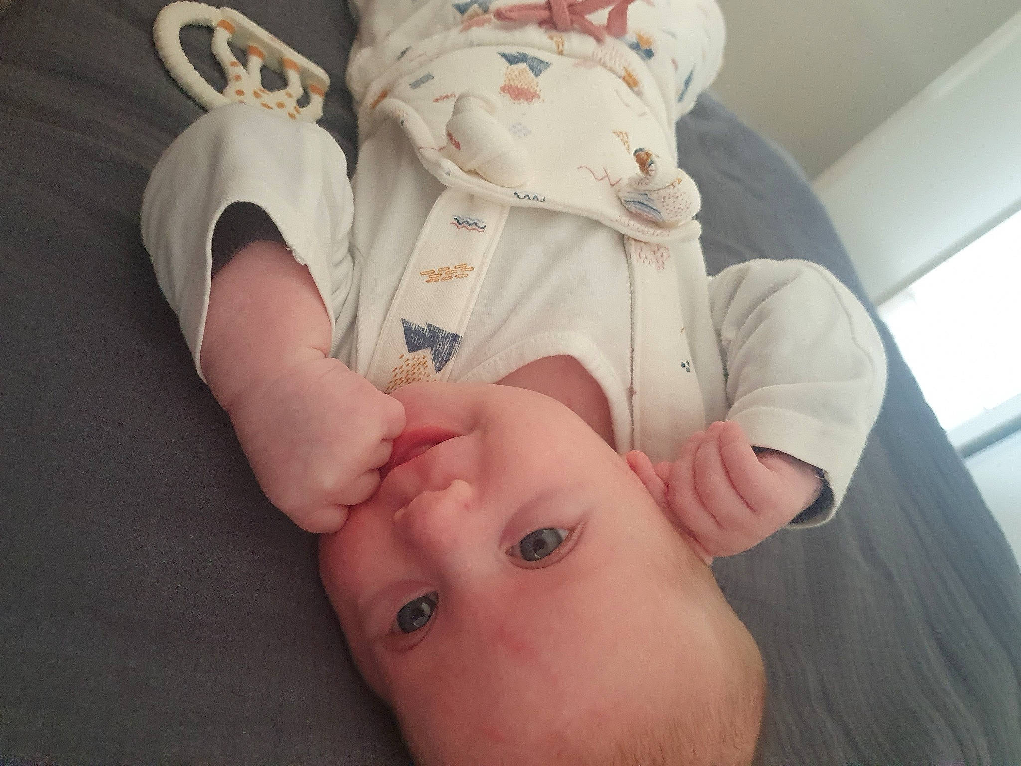 Luna a rejoint le concours — aidez-le/la à gagner de superbes lots ! abdomen, arm, baby, baby_sleeping, baby_toddler_clothing, cheek, child, comfort, eyelash, finger, foot, gesture, happy, human_body, nail, nose, person, skin, stomach, thumb