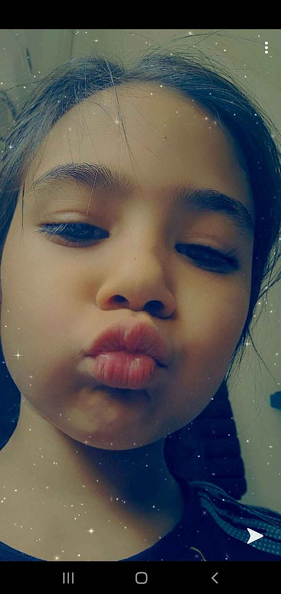 Carmen participe au concours pour gagner de l'argent avec cette photo : beauty, cheek, child, chin, close_up, cool, eye, eyebrow, eyelash, face, forehead, hair, head, jaw, lip, mouth, neck, nose, person, selfie