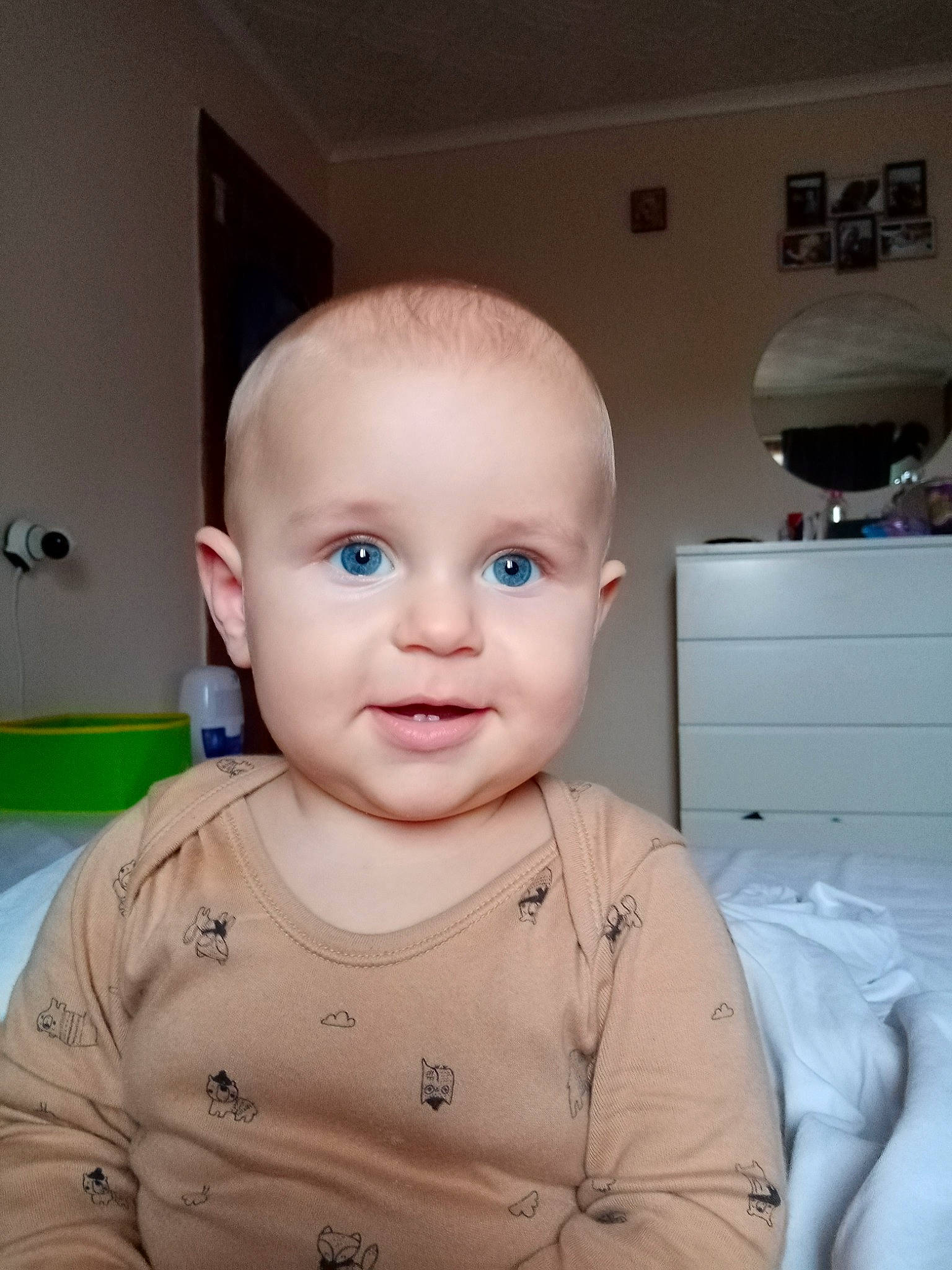 Denis is registered to the contest to win money with this photo: baby, baby_toddler_clothing, cabinetry, cheek, chin, drawer, eye, eyebrow, flooring, hair, head, iris, jaw, mouth, nose, person, skin, sleeve, smile, t_shirt