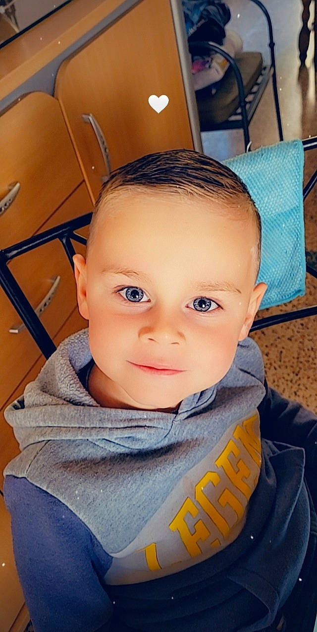 Lohan a rejoint le concours — aidez-le/la à gagner de superbes lots ! baby, cheek, child, chin, cool, ear, electric_blue, eyebrow, eyelash, flash_photography, forehead, fun, hairstyle, iris, jaw, mouth, nose, person, selfie, skin