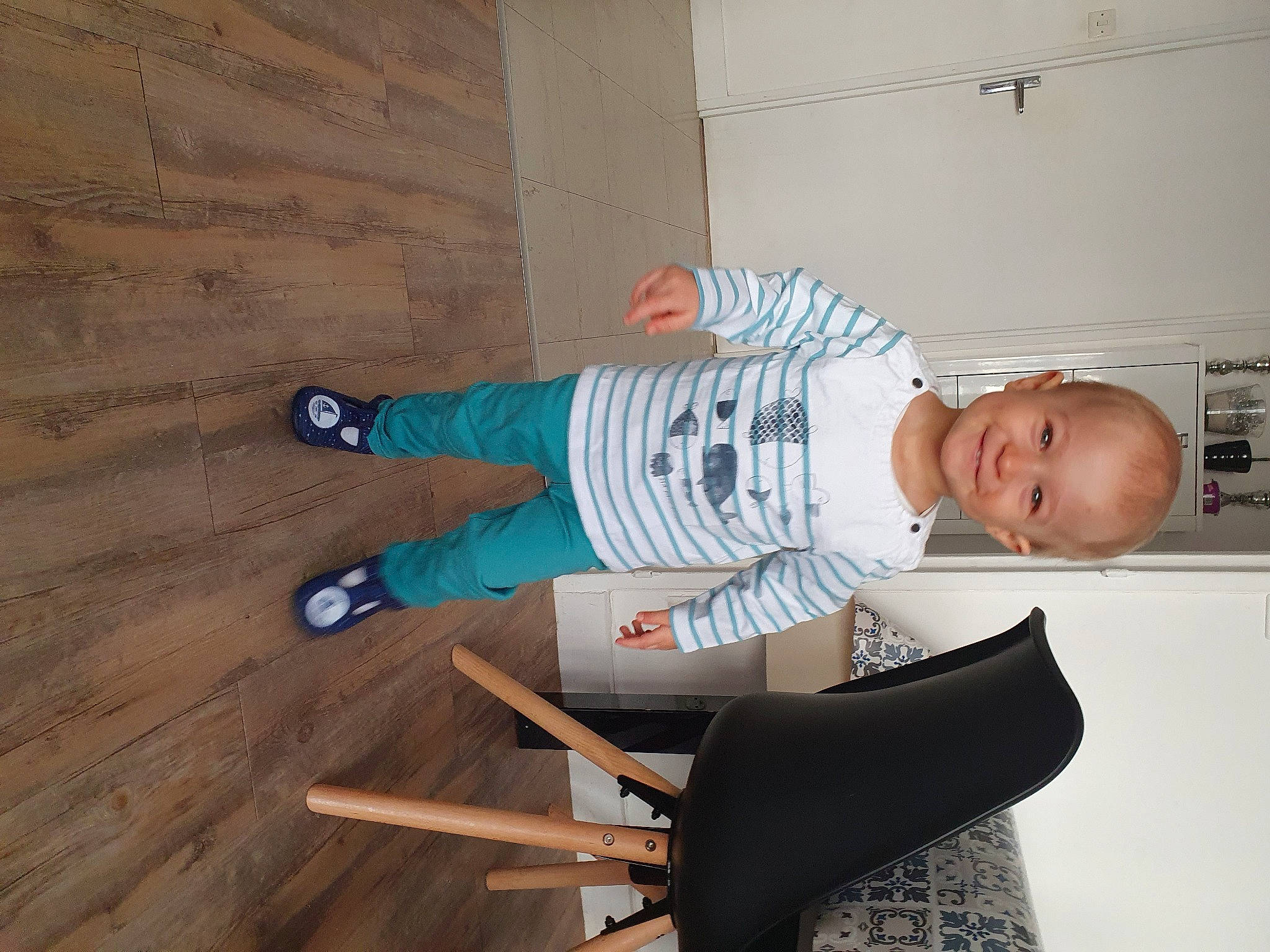 Alec a rejoint le concours — aidez-le/la à gagner de superbes lots ! child, joy, person