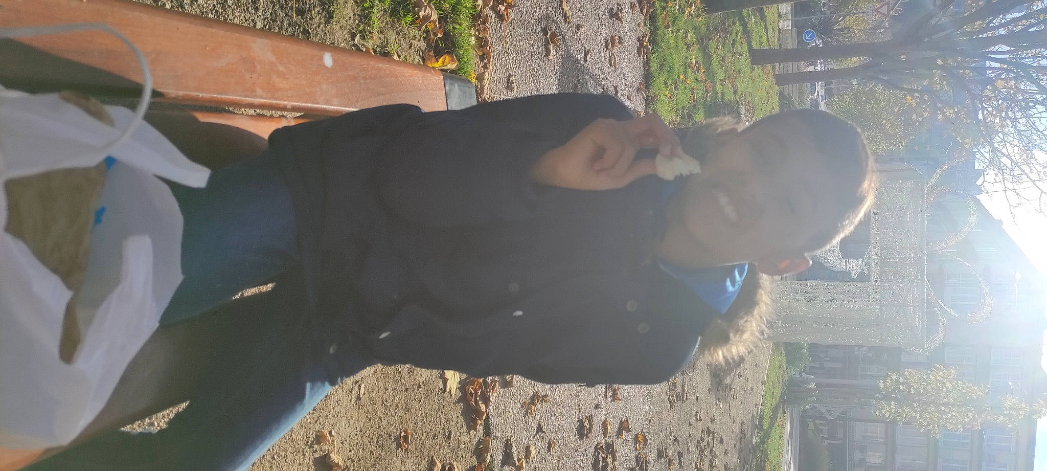 Elayas participe au concours pour gagner de l'argent avec cette photo : child, fun, grass, guard_dog, happy, landscape, leisure, mammal, mouth, person, plant, reflection, shadow, smile, soil, sporting_group, tail, tints_and_shades, tree, vertebrate