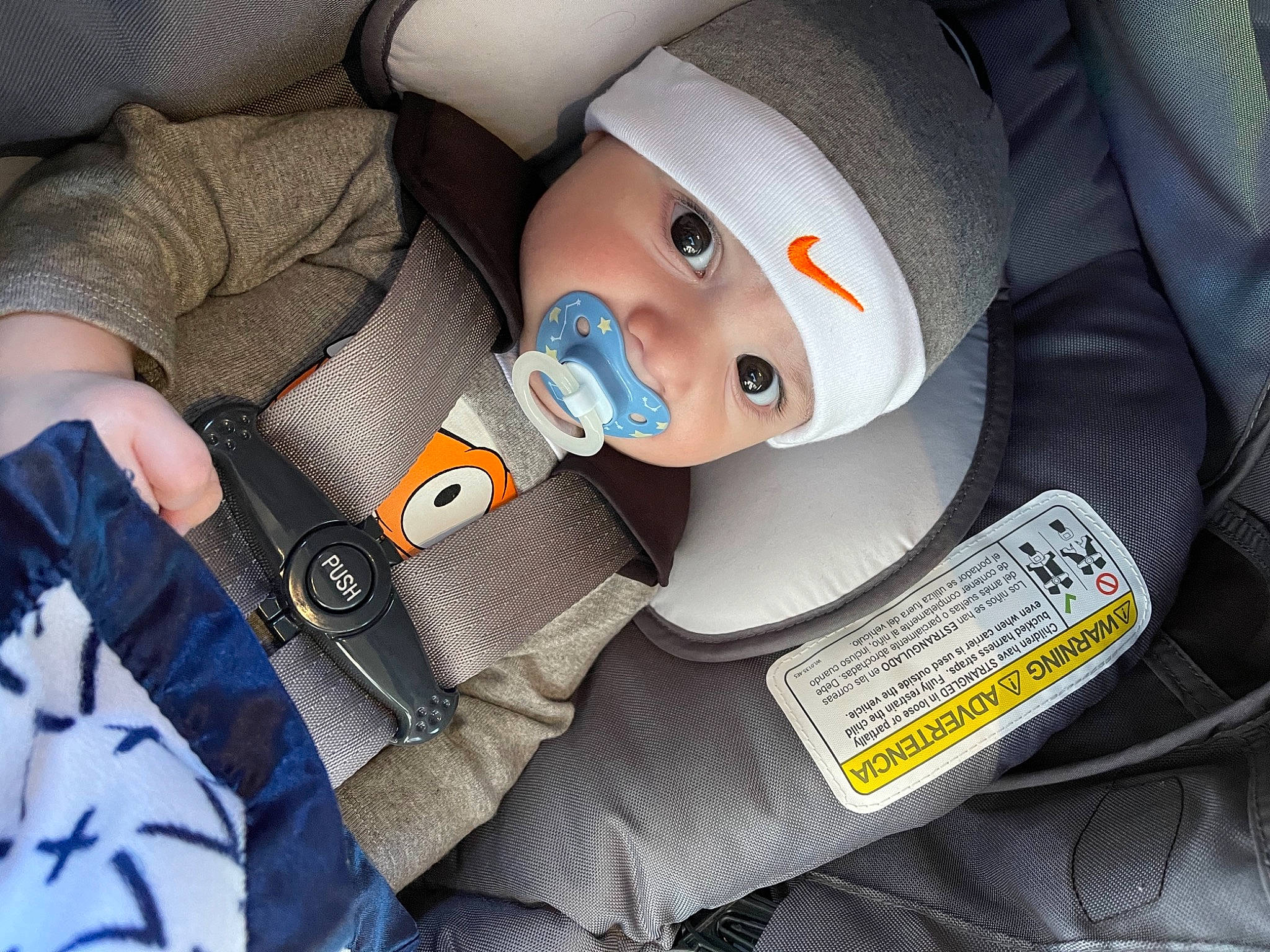 Jakai is registered to the contest to win money with this photo: auto_part, baby, baby_carriage, baby_in_car_seat, baby_products, baby_toddler_clothing, car_seat, car_seat_cover, child, comfort, headwear, health_care, person, personal_protective_equipment, plastic, seat_belt, service, sitting, toddler, vehicle_door