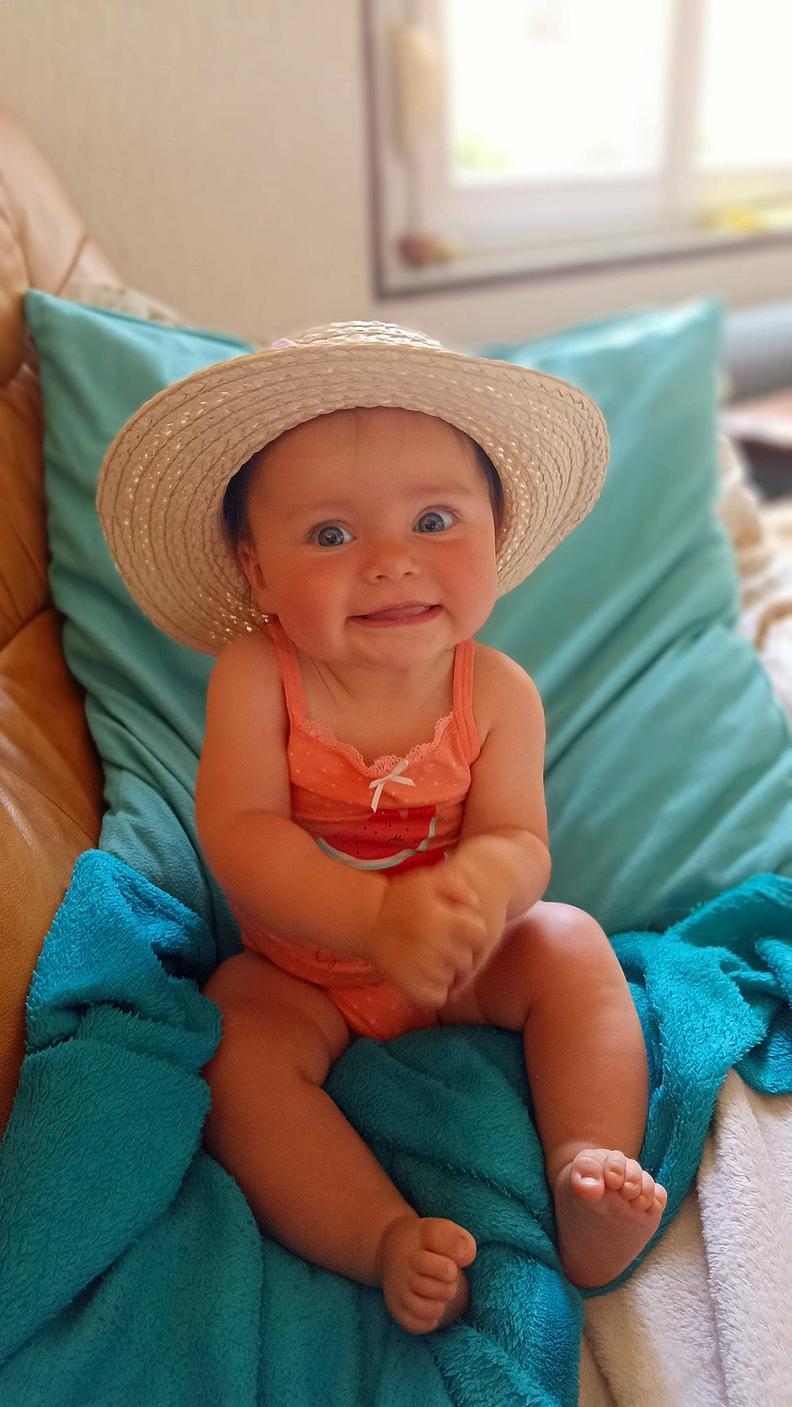 Shelby participe au concours pour gagner de l'argent avec cette photo : azure, baby, baby_toddler_clothing, beauty, blond, cheek, child, comfort, electric_blue, eye, hairstyle, happy, hat, headwear, joy, lip, person, product, skin, smile