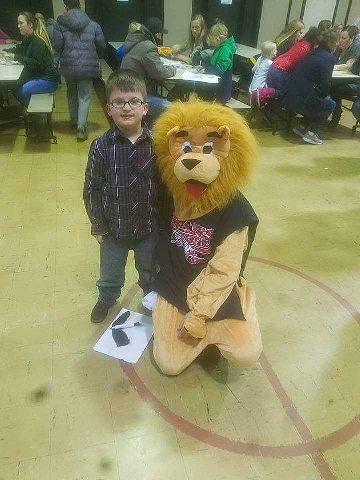 Braydon is registered to the contest to win money with this photo: blurred, fur, person