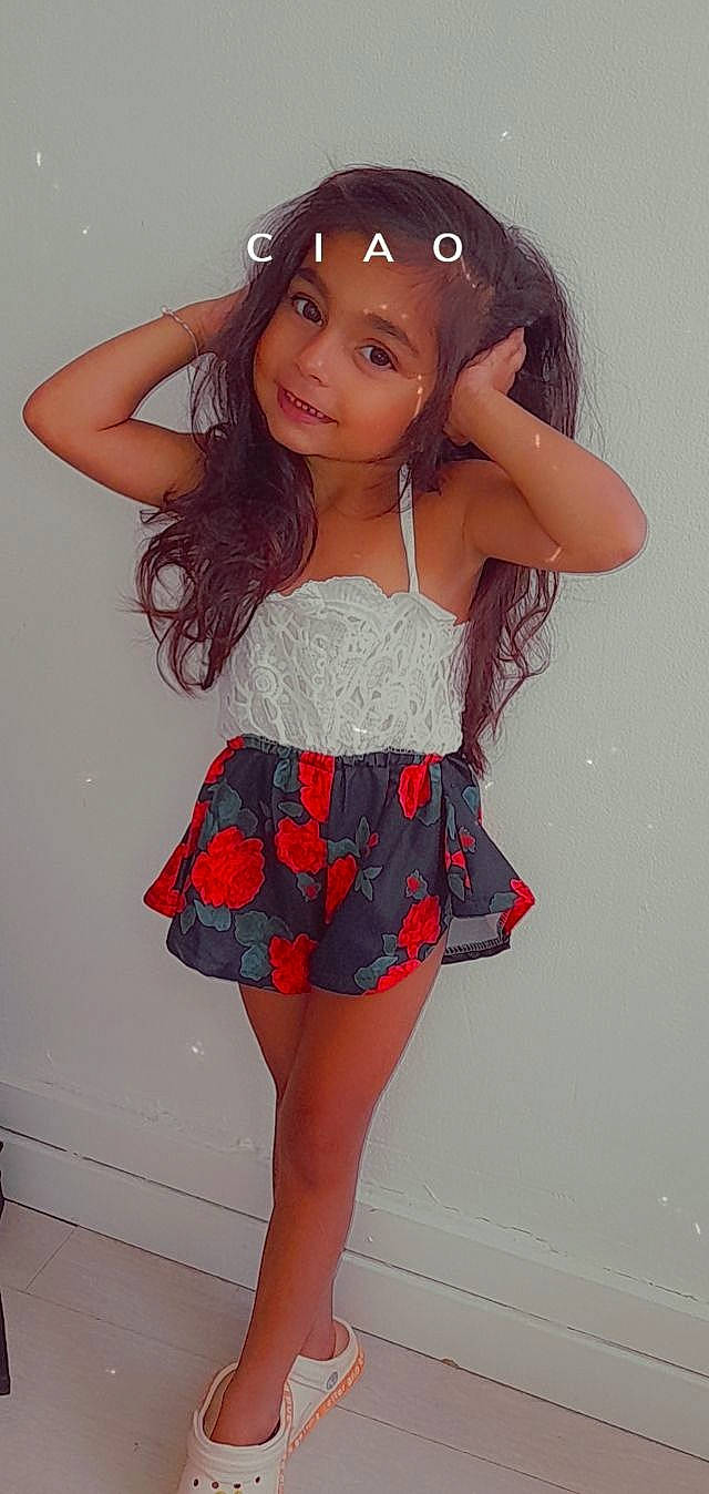 Tahicyana participe au concours pour gagner de l'argent avec cette photo : black_hair, day_dress, eye, fashion, fashion_design, headwear, human_body, joint, joy, knee, lingerie_top, lip, neck, one_piece_garment, person, pink, shoulder, skin, sleeve, smile