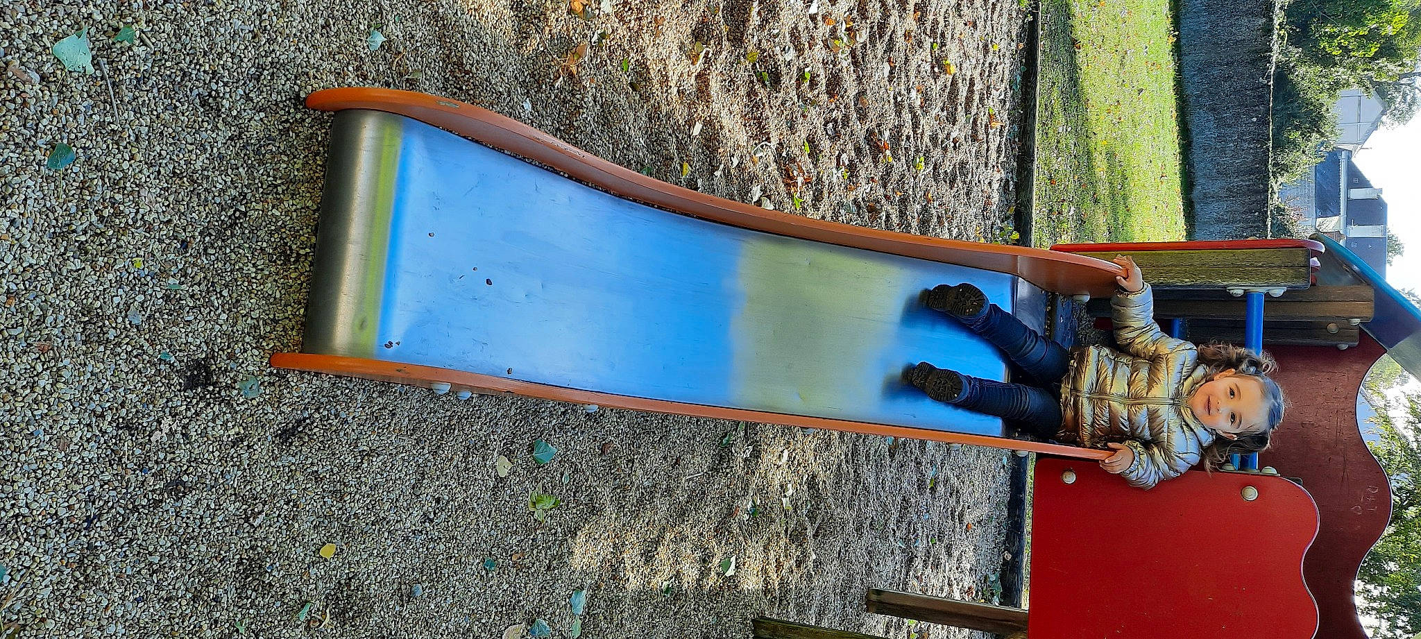 Maléna participe au concours pour gagner de l'argent avec cette photo : asphalt, automotive_exterior, azure, bumper, concrete, elbow, electric_blue, gas, grass, helmet, joy, leisure, metal, paint, person, pipe, public_space, recreation, soil, tints_and_shades