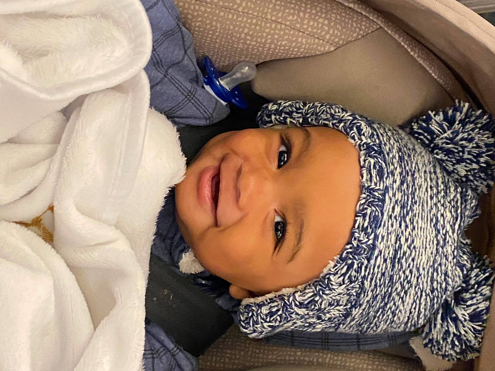 Kelvin is registered to the contest to win money with this photo: cheek, chin, comfort, eye, eyebrow, eyelash, face, facial_expression, hair, hairstyle, head, headwear, human_body, iris, lip, mouth, neck, nose, person, product